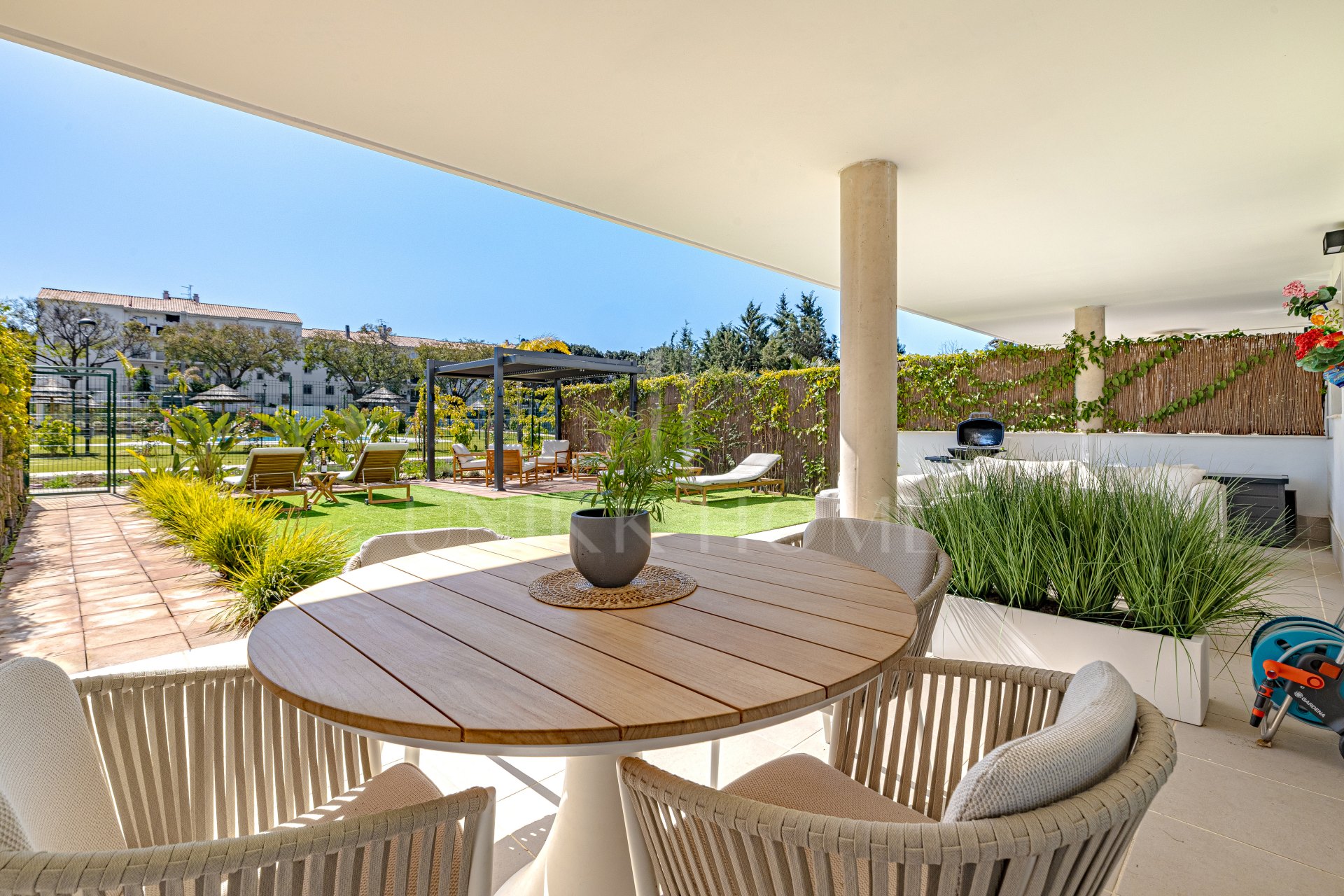 Brand-New 2-Bed Ground-Floor Apartment with Large Garden in Aranya, Estepona