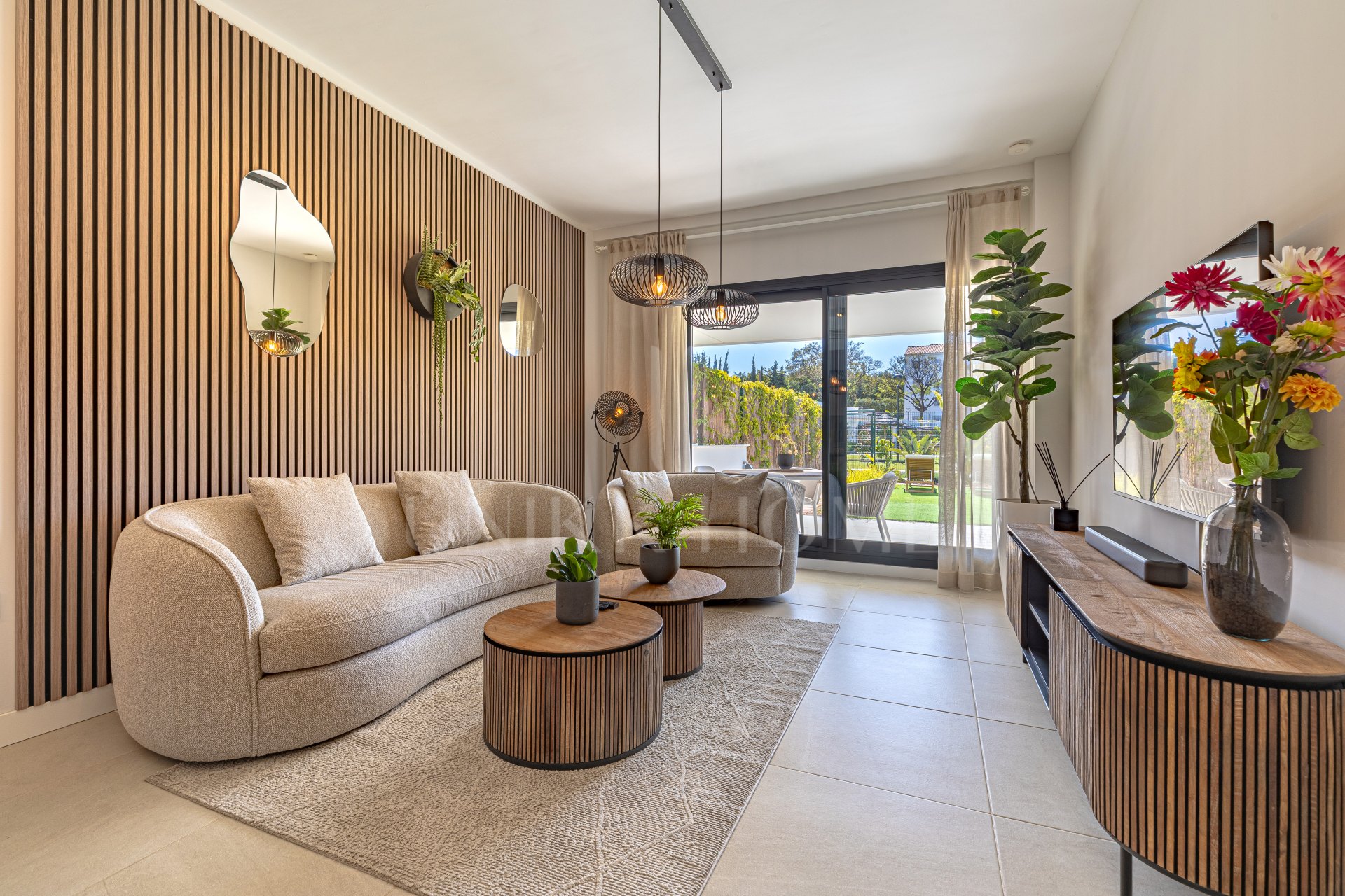 Brand-New 2-Bed Ground-Floor Apartment with Large Garden in Aranya, Estepona