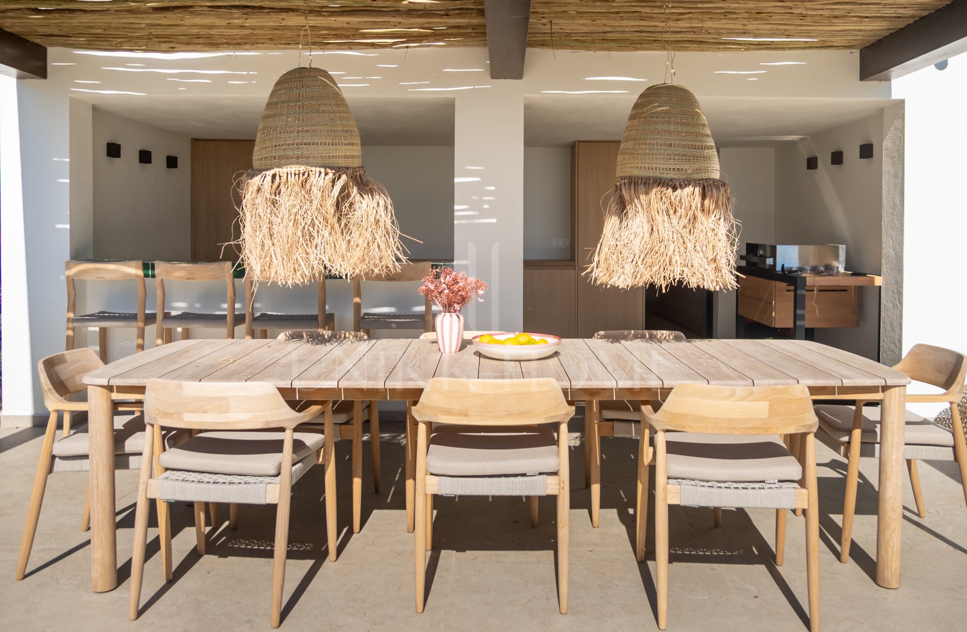 Elegant Renovated Villa with Panoramic Sea Views in El Paraíso Alto, Benahavís