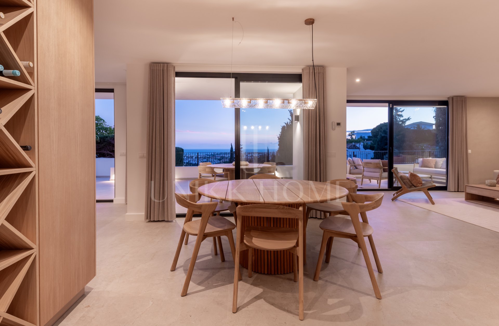 Elegant Renovated Villa with Panoramic Sea Views in El Paraíso Alto, Benahavís