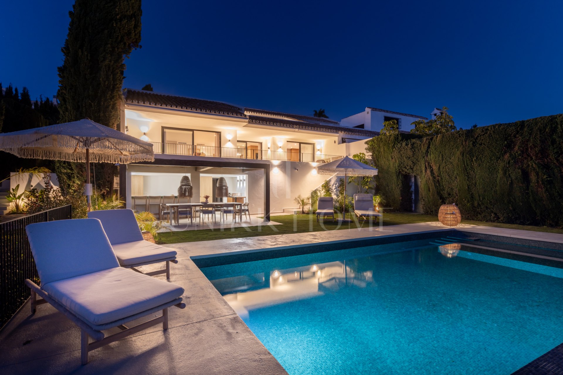 Elegant Renovated Villa with Panoramic Sea Views in El Paraíso Alto, Benahavís