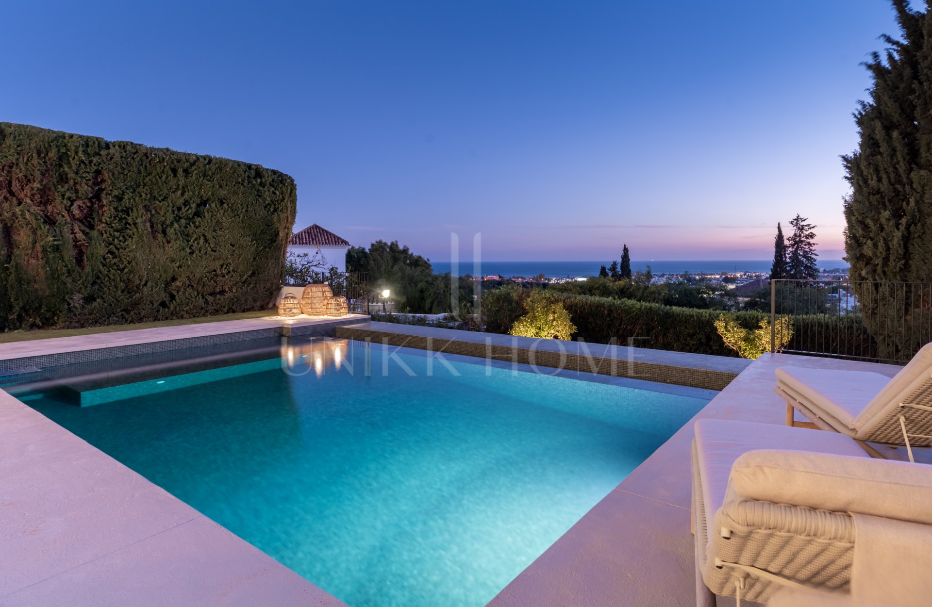 Elegant Renovated Villa with Panoramic Sea Views in El Paraíso Alto, Benahavís