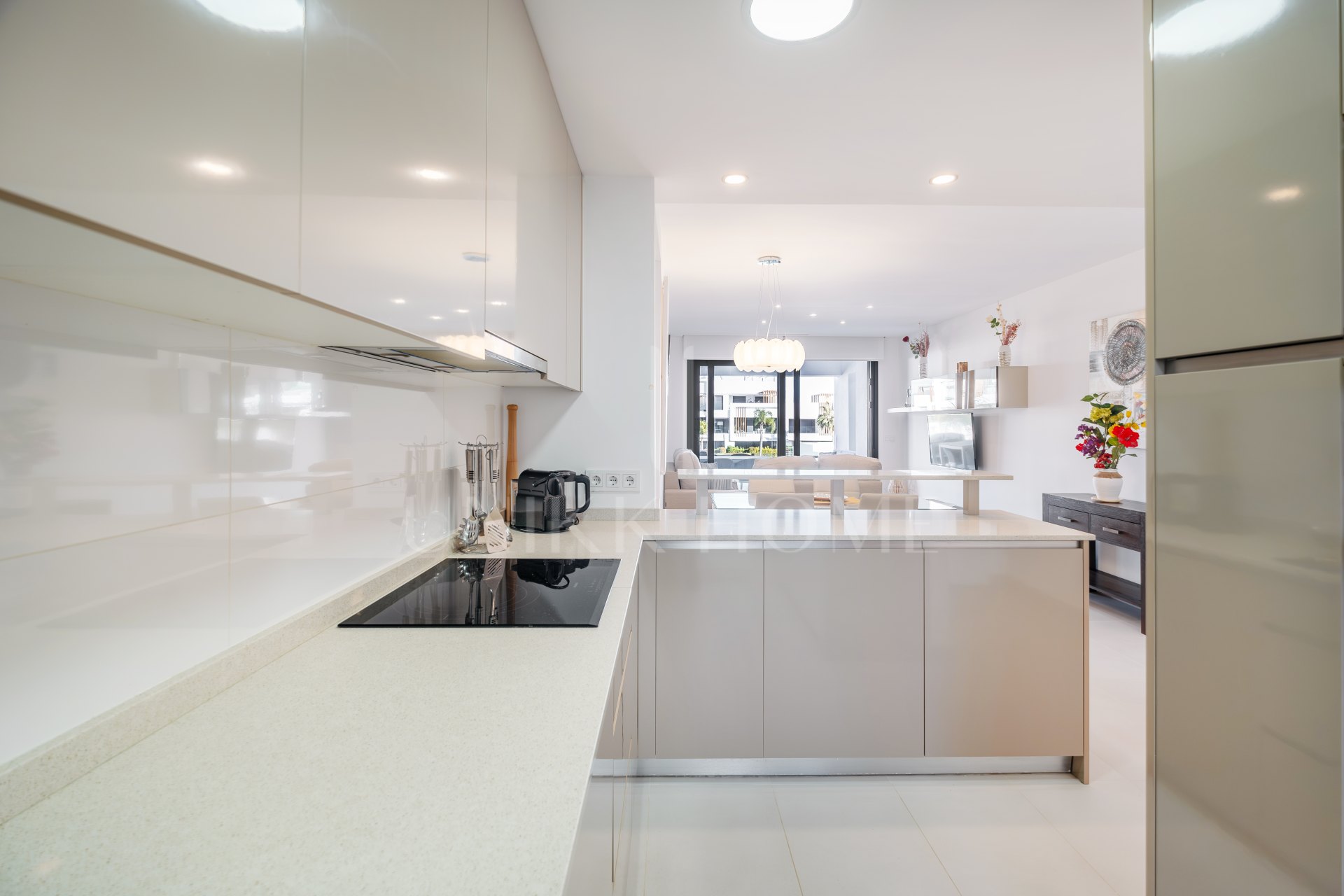 Beautiful 2-Bedroom Apartment in Miradores del Sol, Estepona