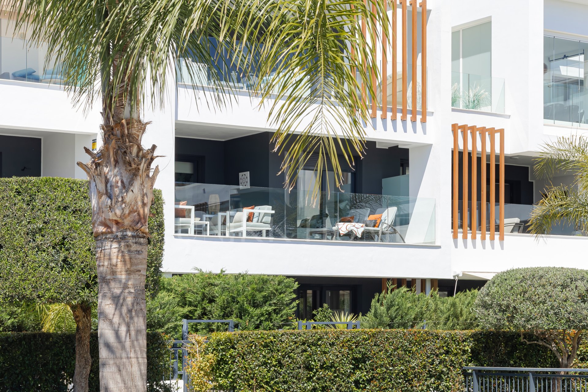 Beautiful 2-Bedroom Apartment in Miradores del Sol, Estepona