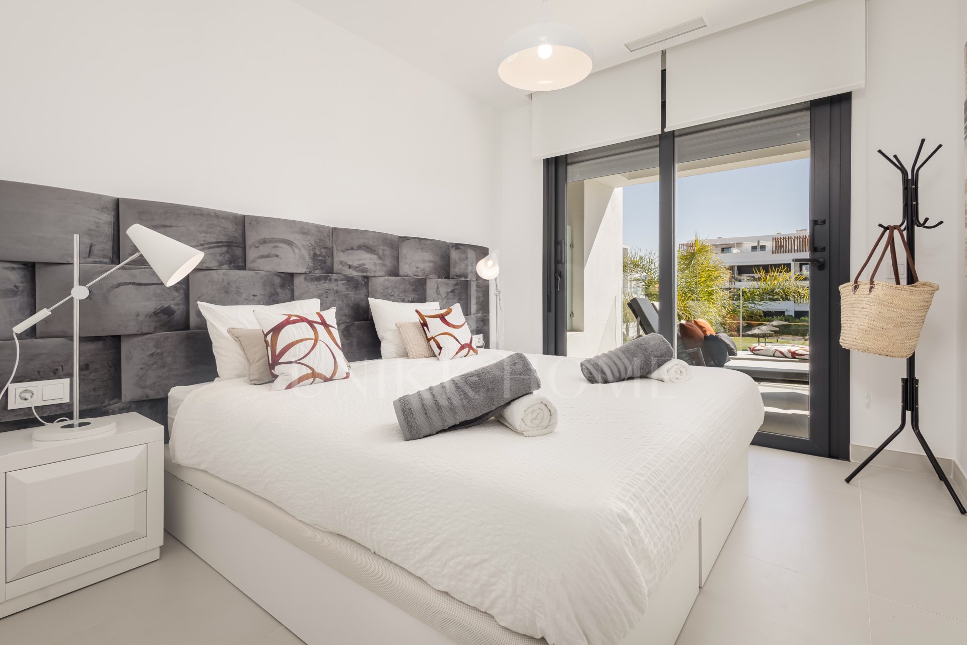 Beautiful 2-Bedroom Apartment in Miradores del Sol, Estepona