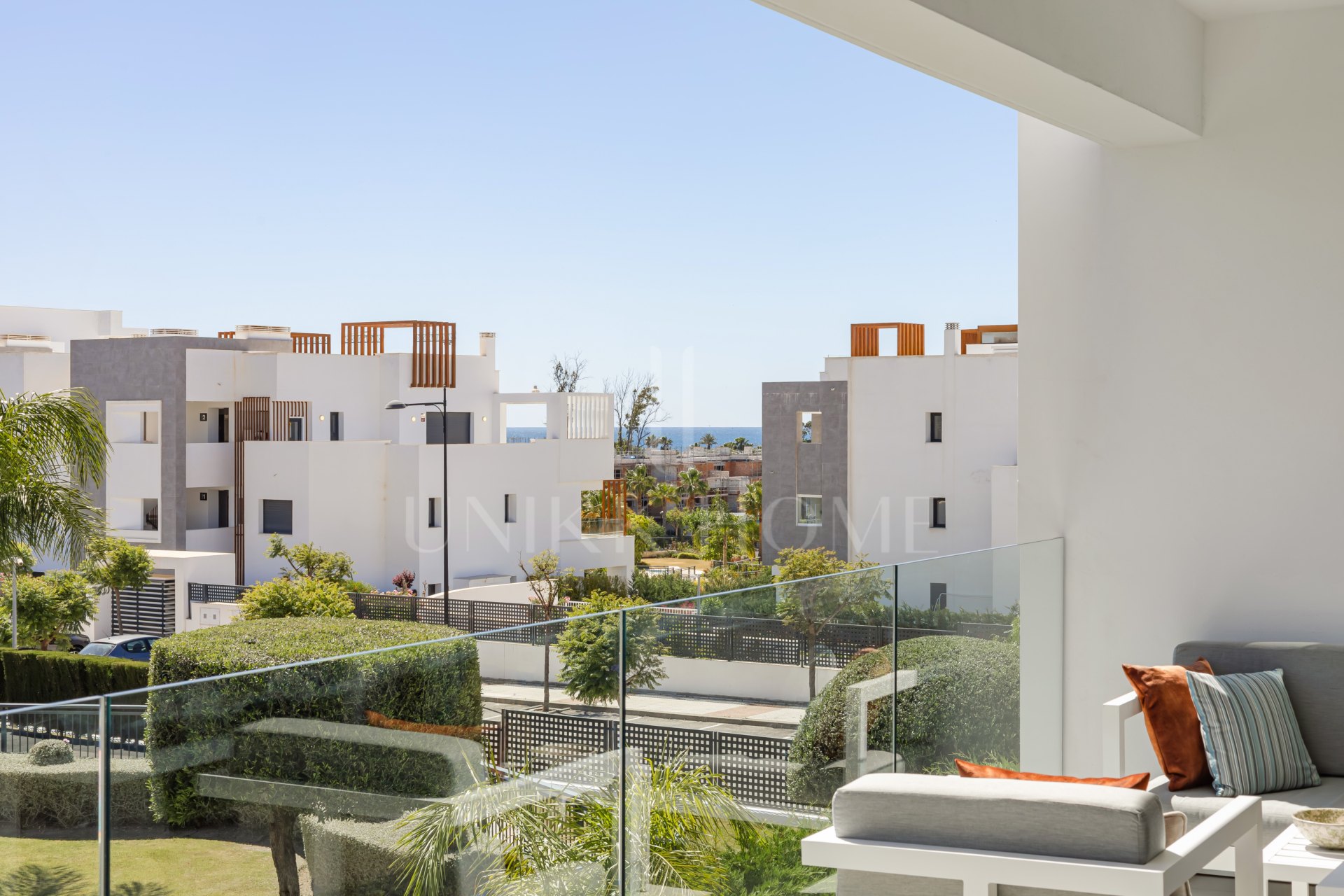 Beautiful 2-Bedroom Apartment in Miradores del Sol, Estepona