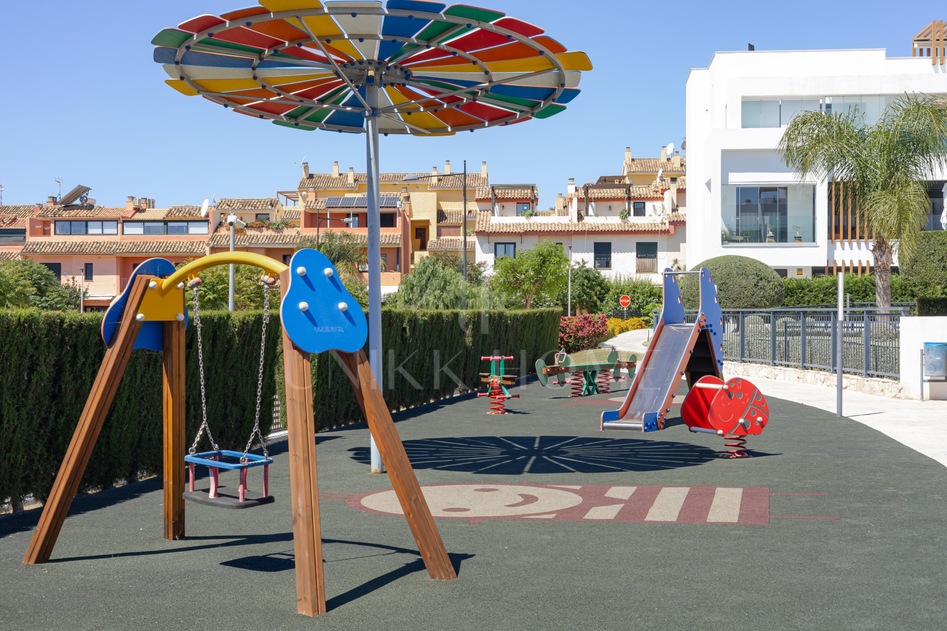 Beautiful 2-Bedroom Apartment in Miradores del Sol, Estepona