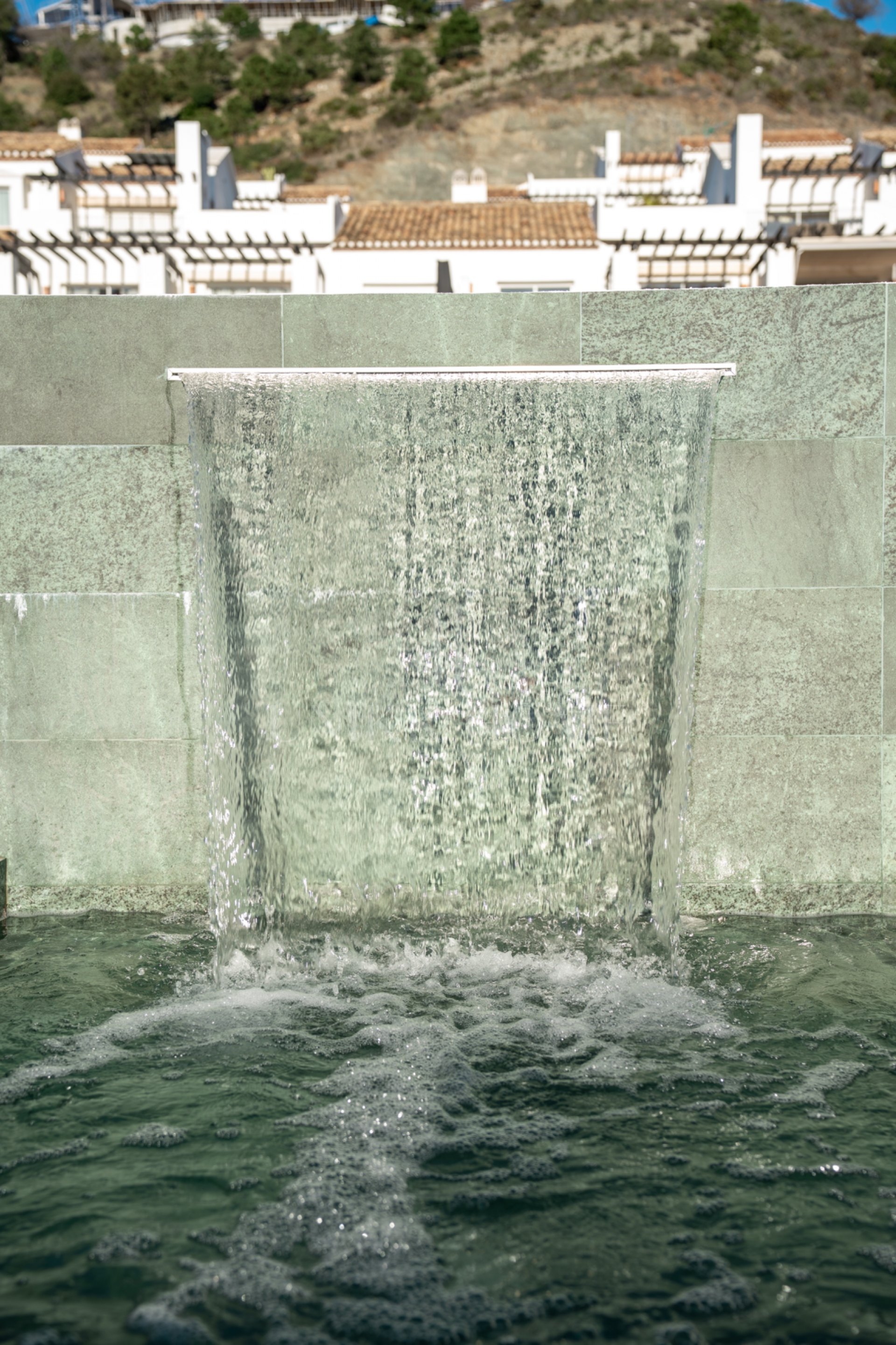 Impresionante ático dúplex con vistas panorámicas al mar y piscina privada tipo plunge en La Quinta