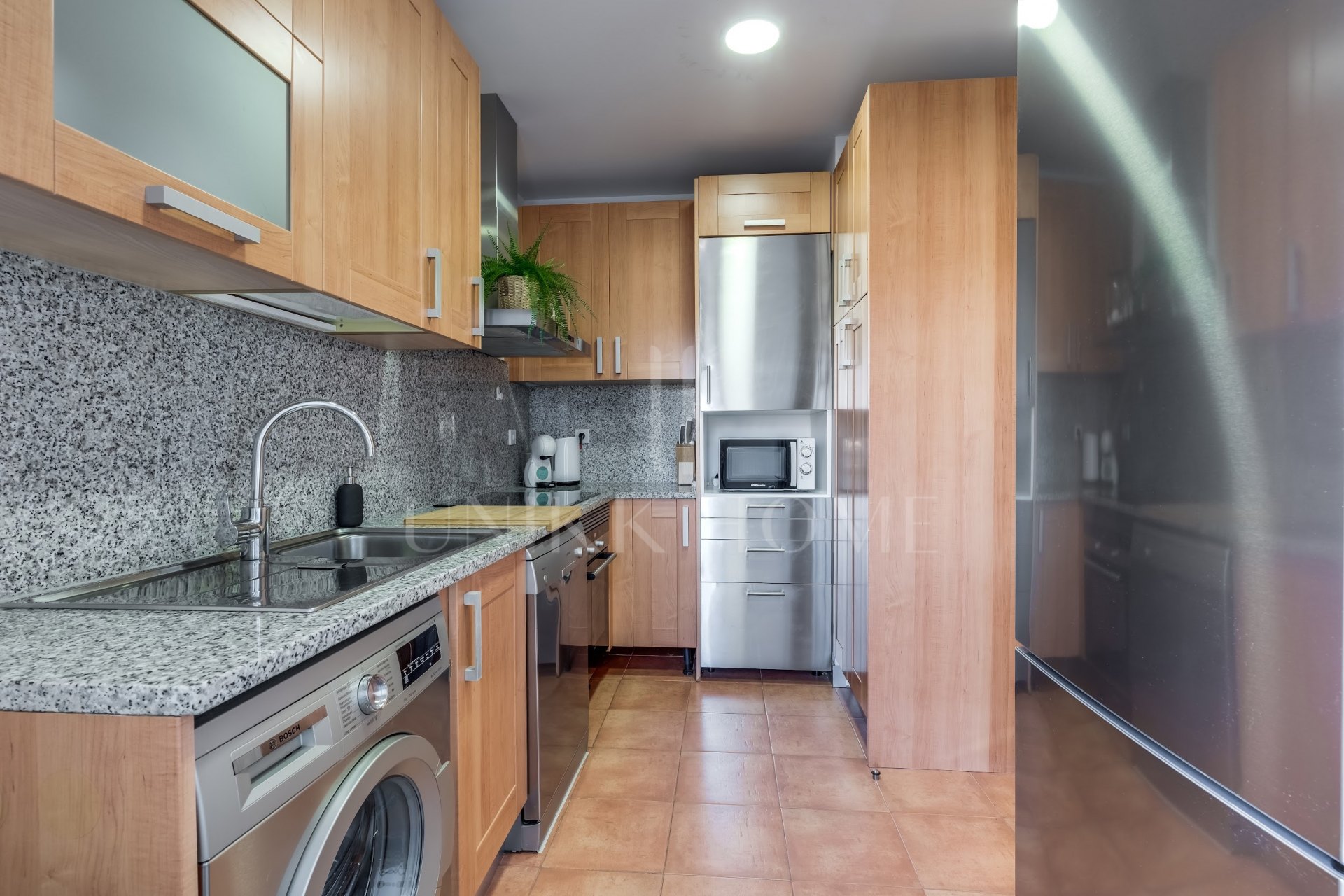 Apartamento en Planta Baja con Jardín Privado y Licencia Turística en Sunset Golf, Estepona