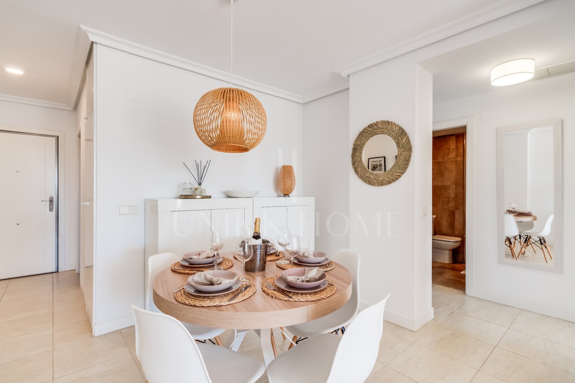 Apartamento en Planta Baja con Jardín Privado y Licencia Turística en Sunset Golf, Estepona