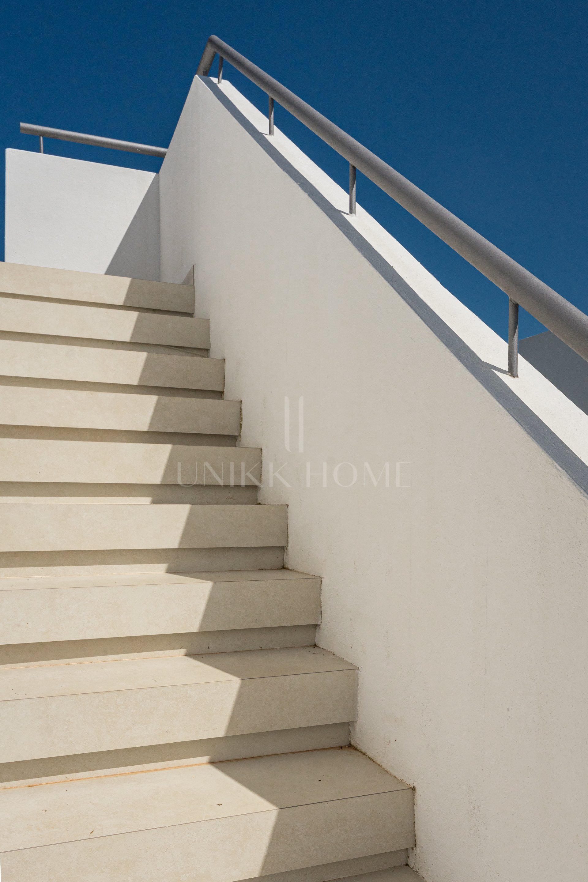 Stunning Duplex Penthouse with Private Pool and Panoramic Views in La Quinta, Benahavís