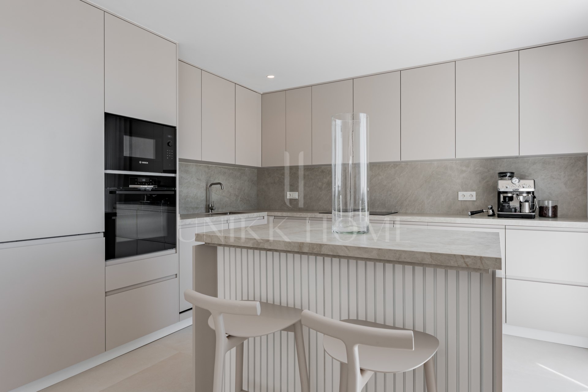 Stunning Duplex Penthouse with Private Pool and Panoramic Views in La Quinta, Benahavís