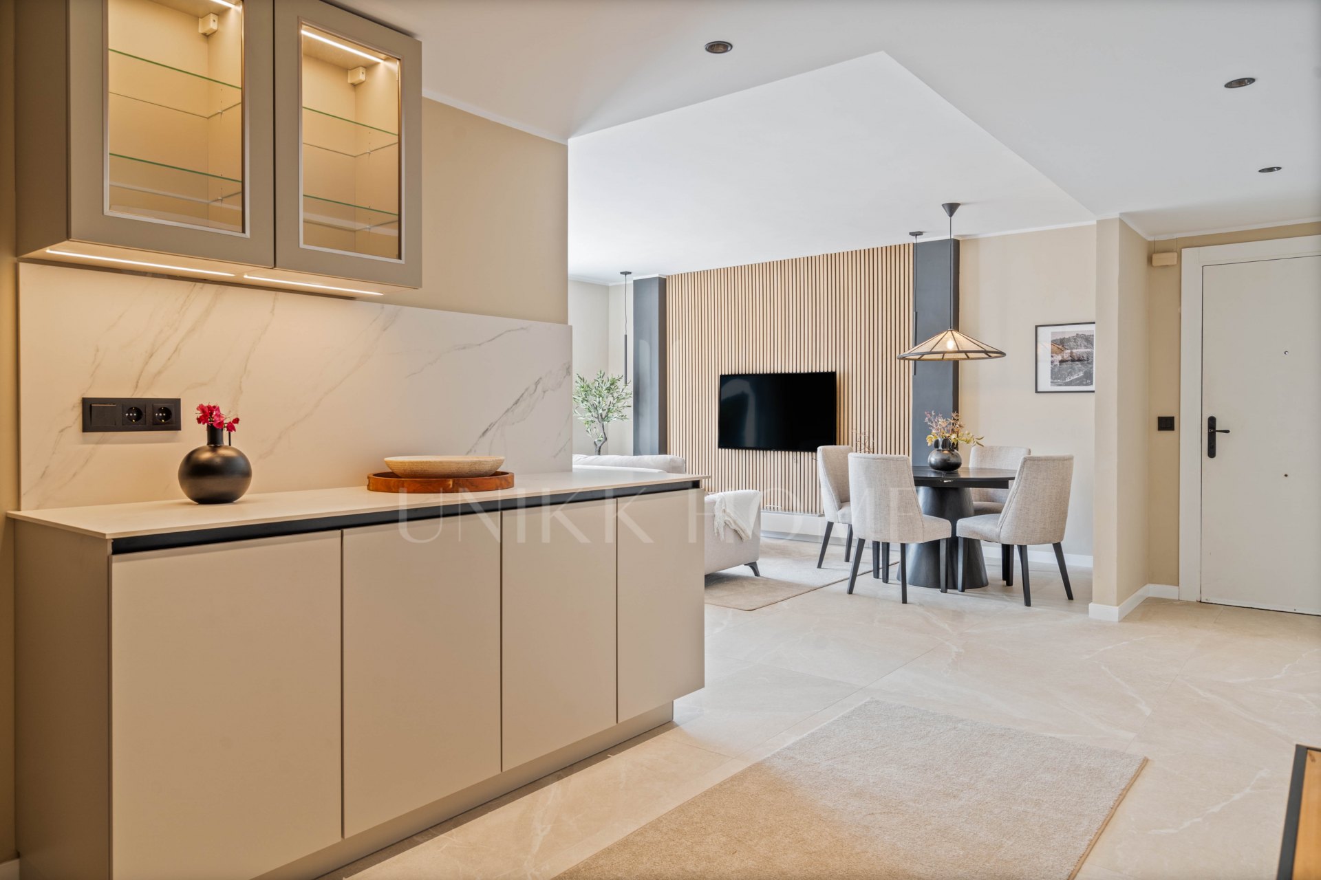 Impresionante Apartamento Reformado de 4 Dormitorios en Nueva Andalucía