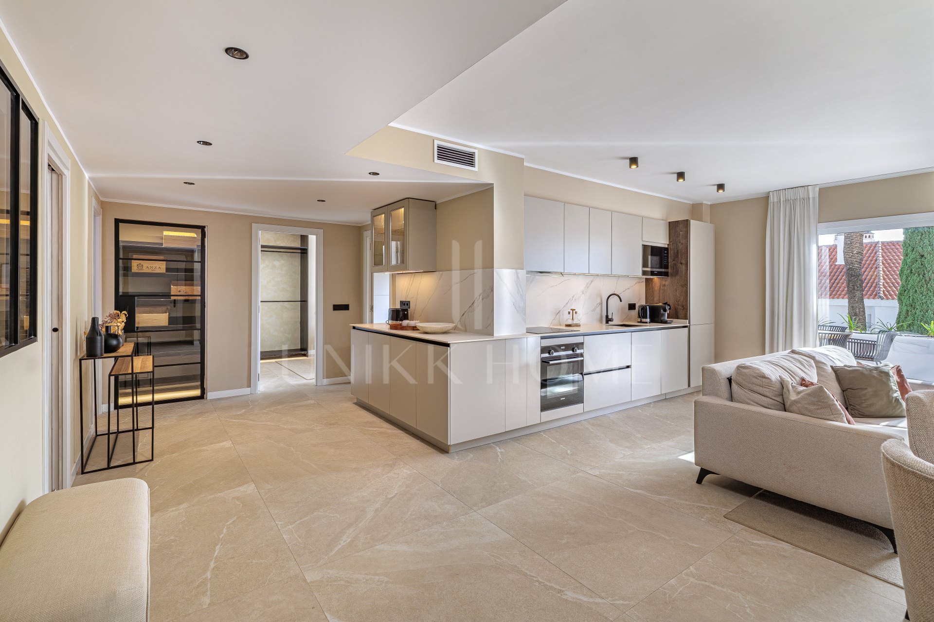 Stunning Renovated 4-Bedroom Apartment in Prime Nueva Andalucía Location