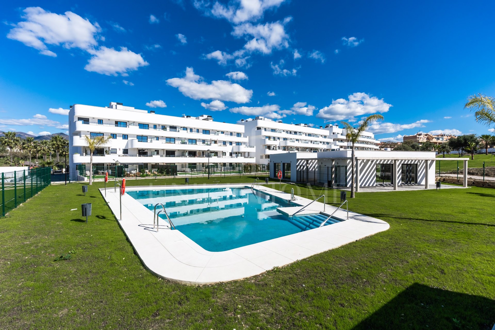 Apartamento en Planta Baja de Obra Nueva en Aranya, Estepona