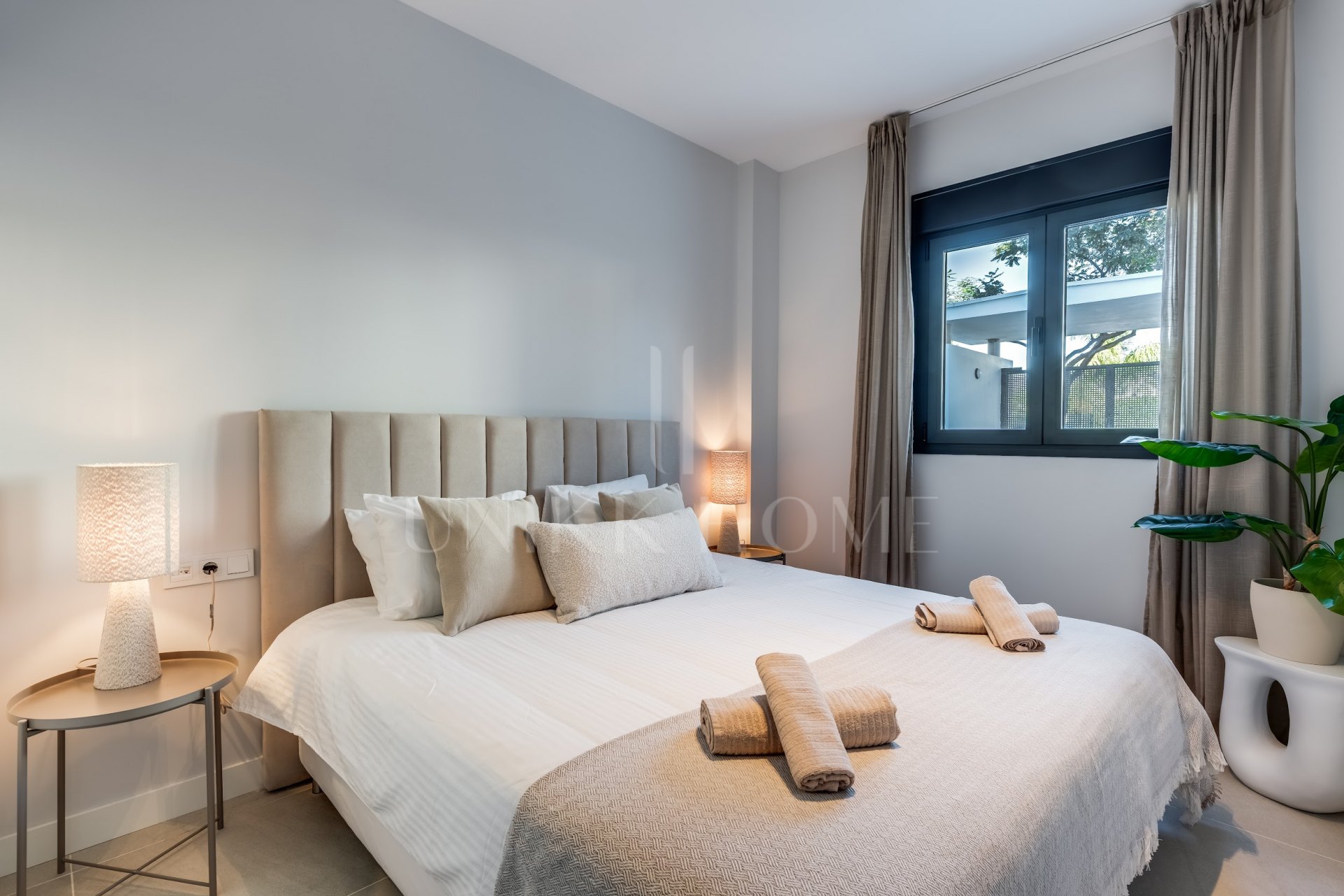 Apartamento en Planta Baja de Obra Nueva en Aranya, Estepona