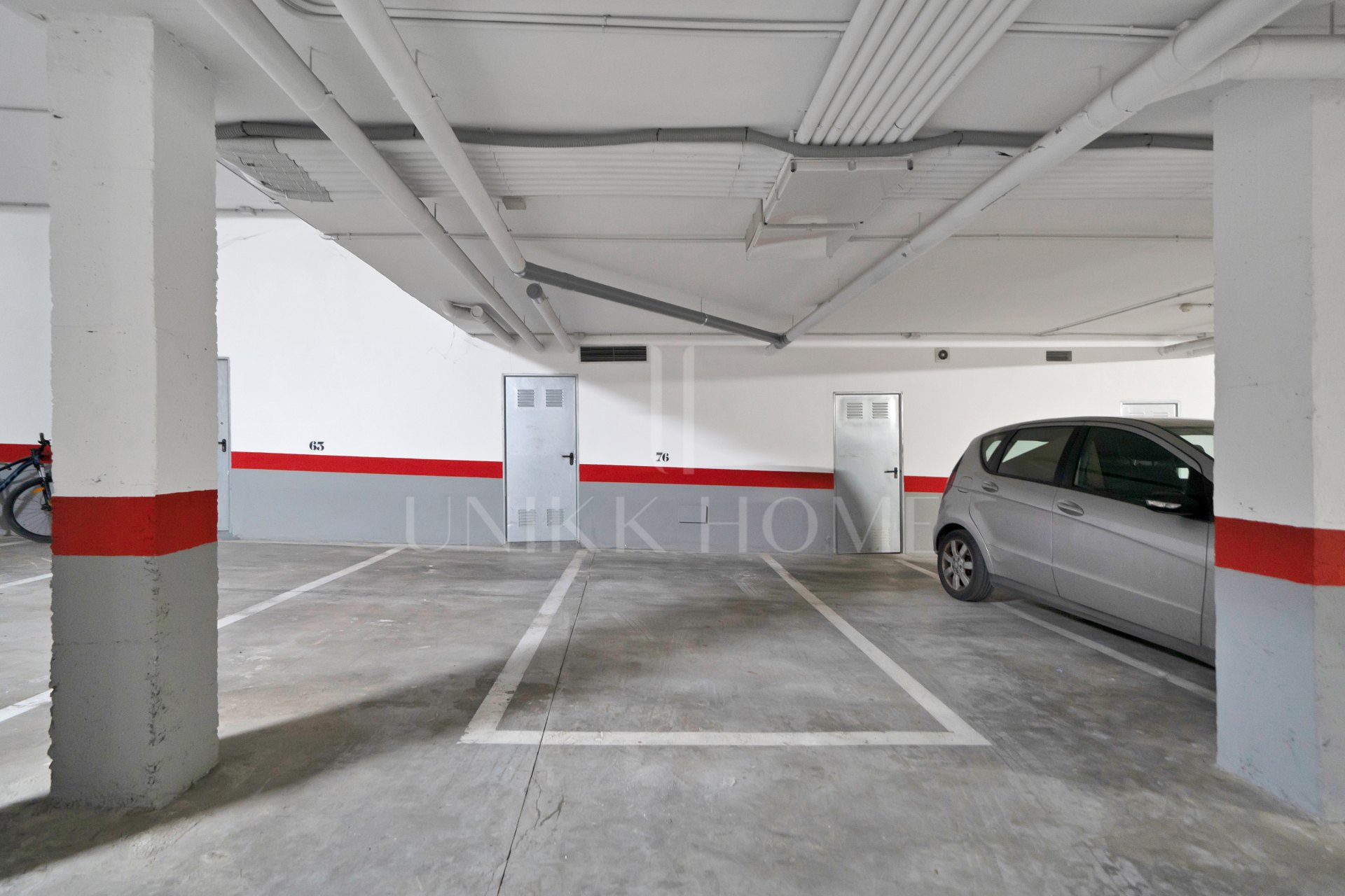 Apartamento en venta en Las Cañas Beach, Marbella Milla de Oro