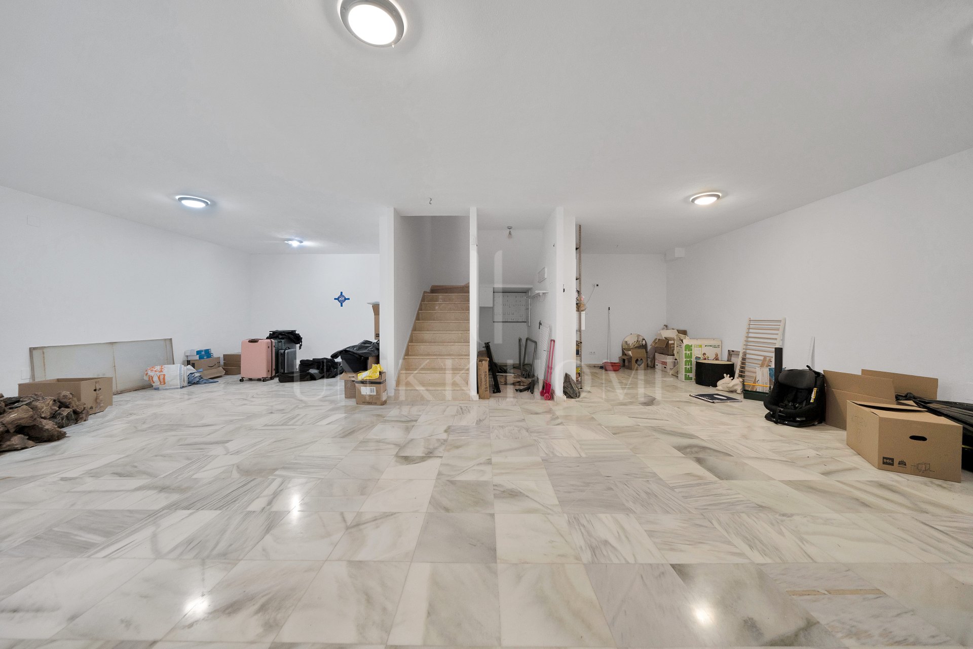 Recently Renovated semi-detached house in La Mairena surrounded by Nature!