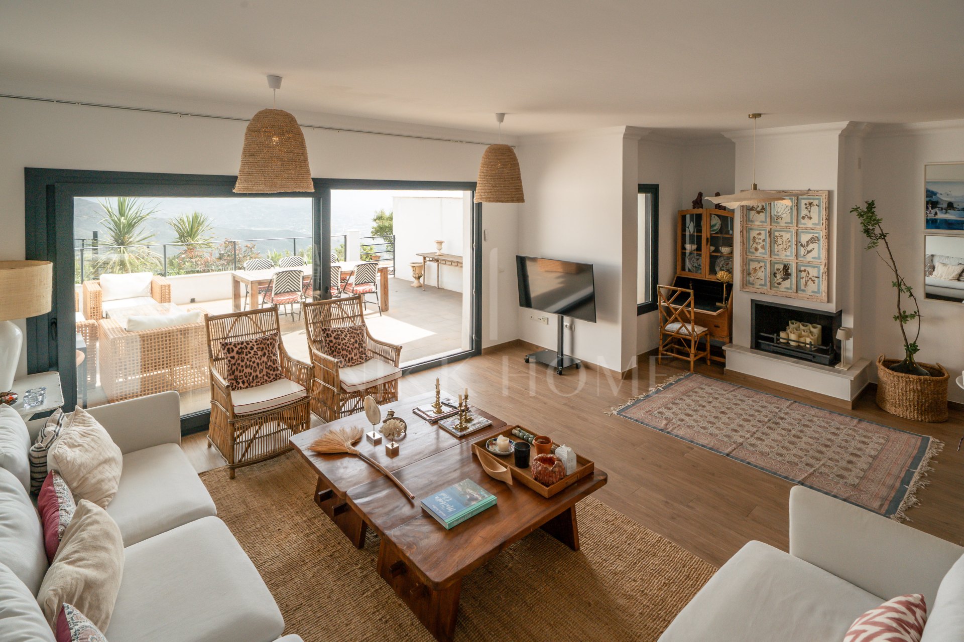 SEMI DETACHED TOTALLY RENOVATED IN 2020 WITH PANORÁMICA VIEWS