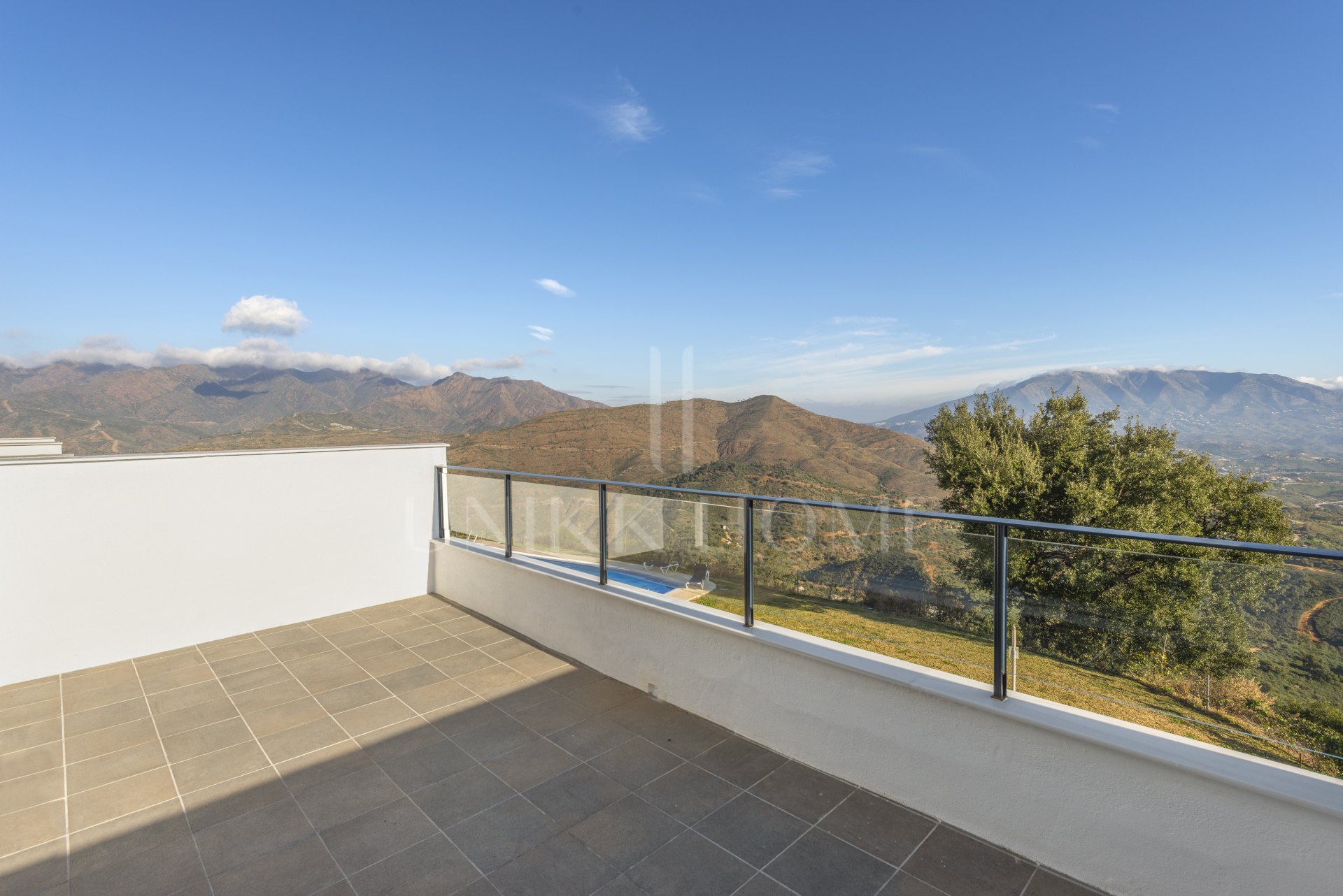 Town House for sale in La Mairena, Marbella East