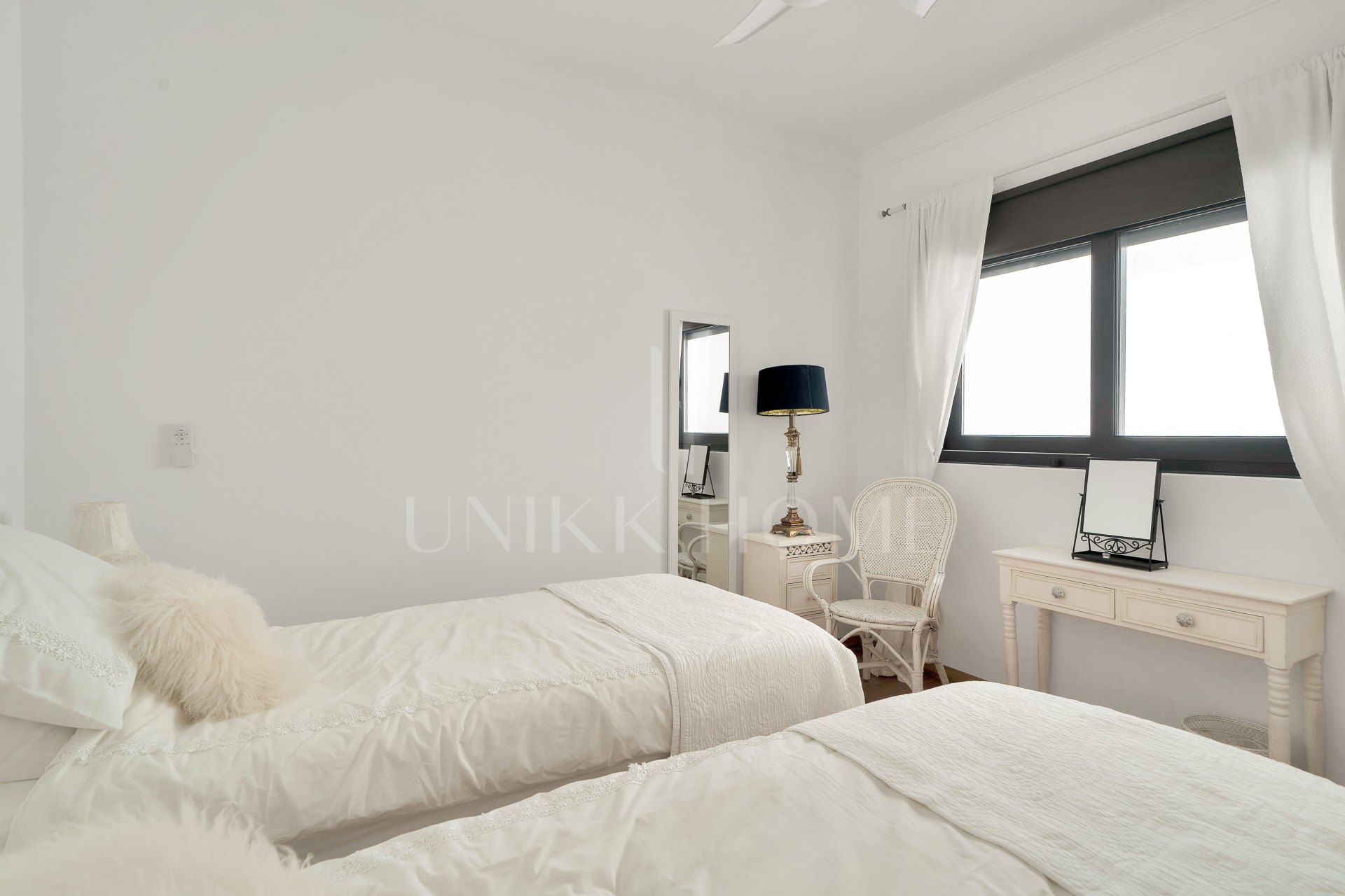 Semi Detached House for sale in La Mairena, Marbella East