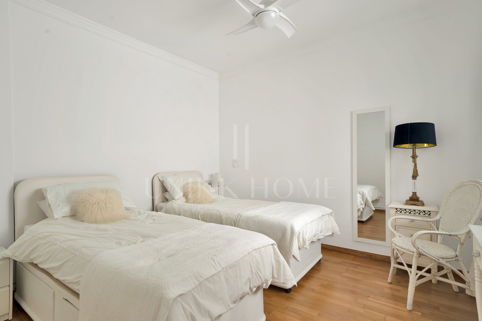 Semi Detached House for sale in La Mairena, Marbella East