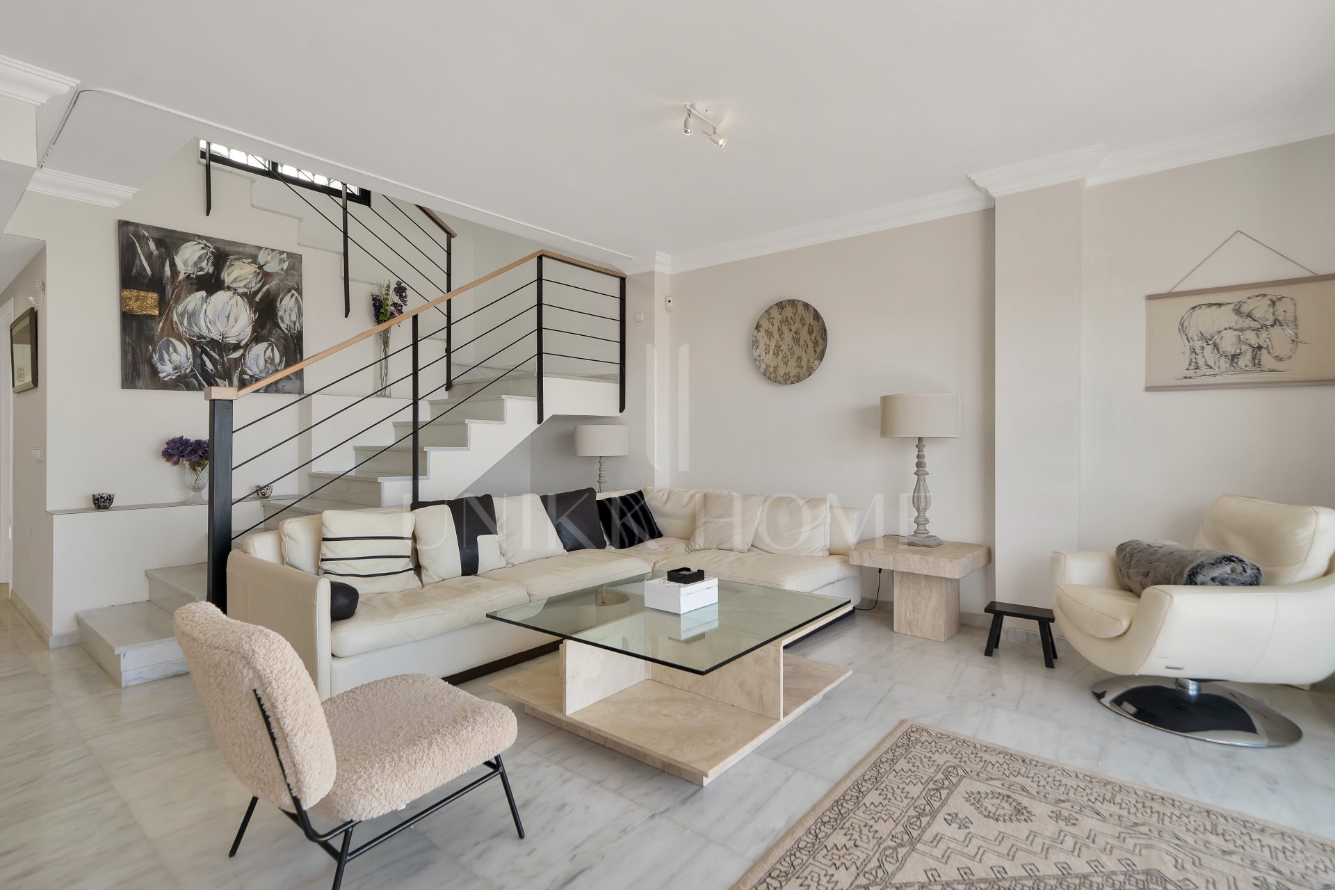 Semi Detached House for sale in La Mairena, Marbella East
