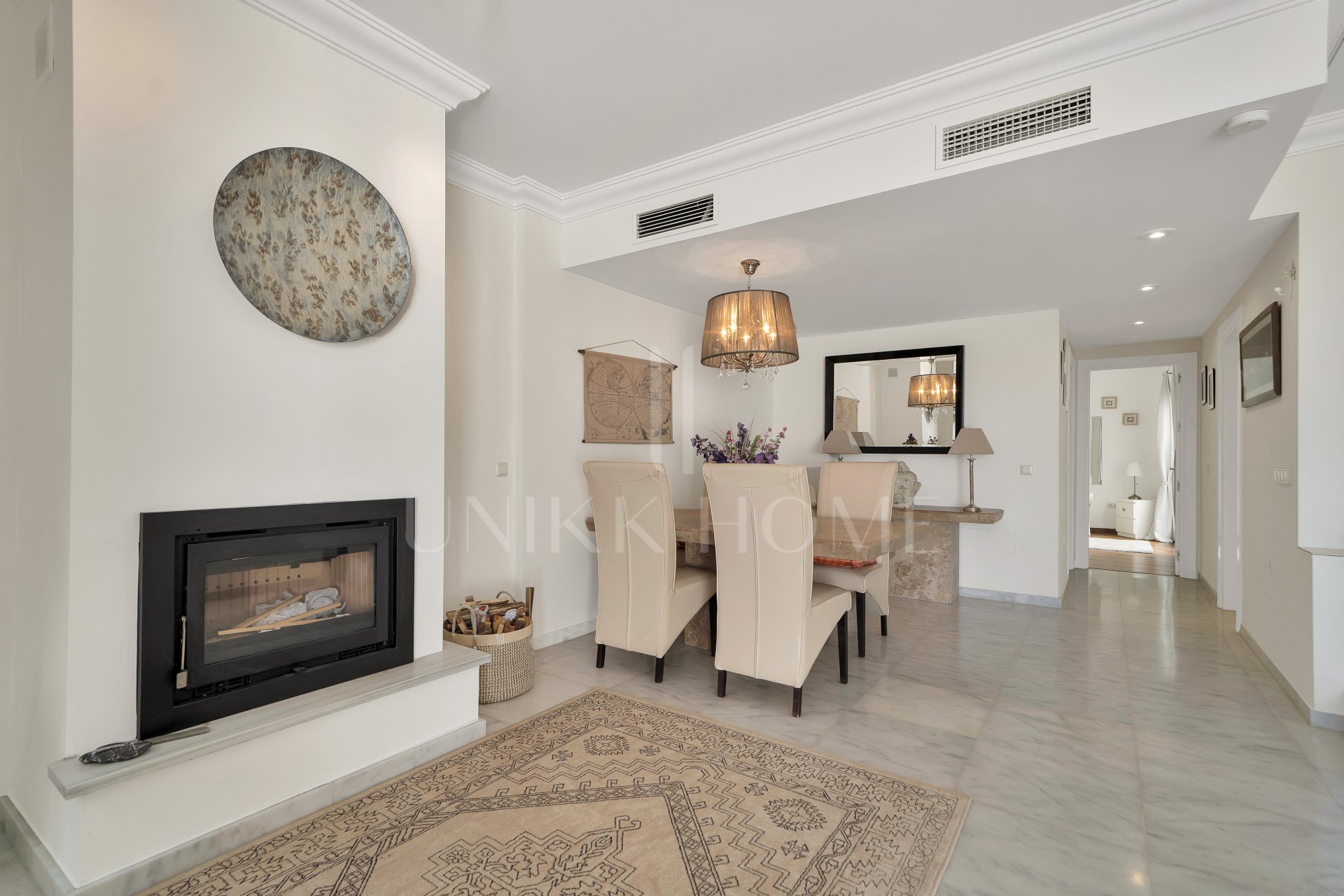 Semi Detached House for sale in La Mairena, Marbella East