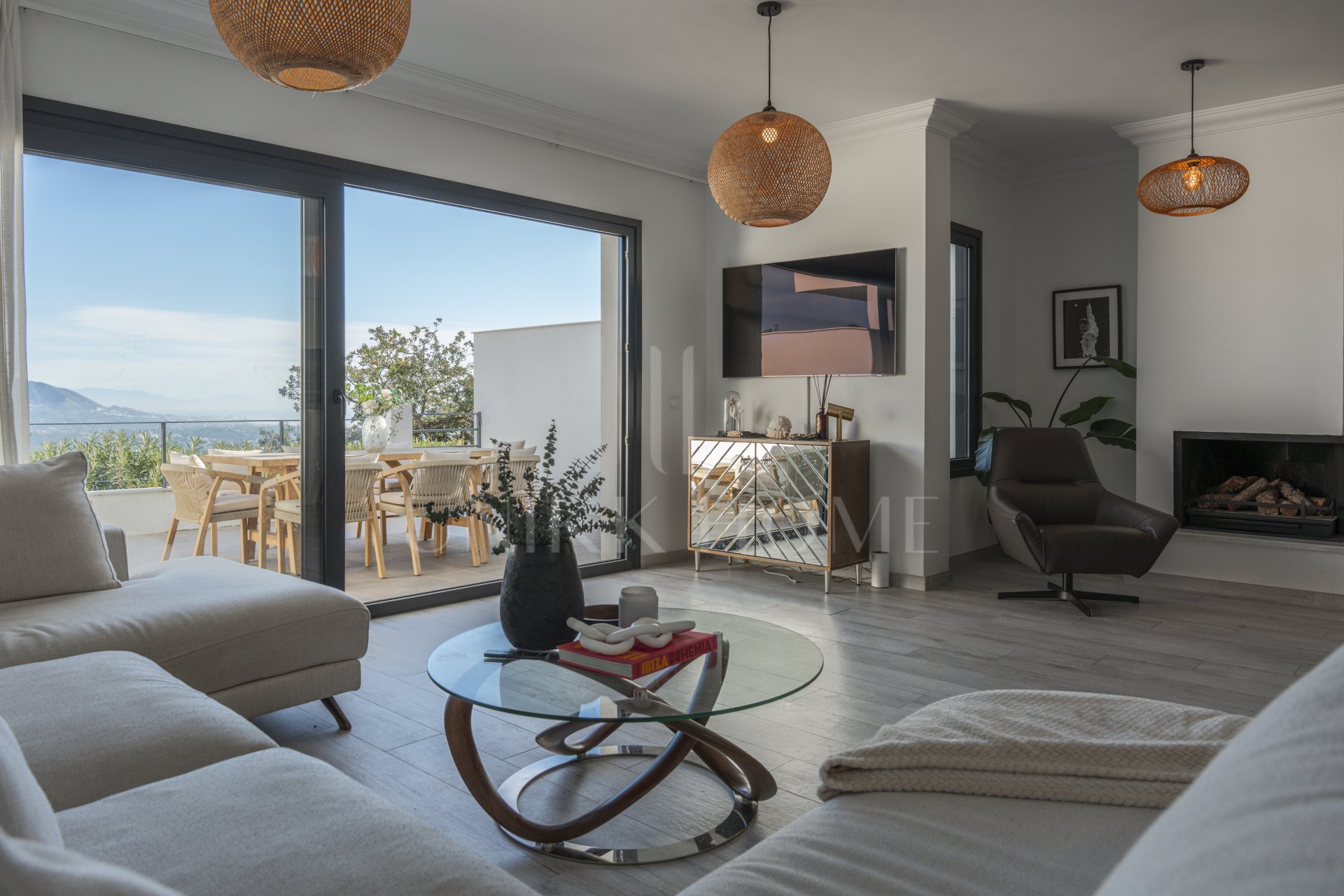 Adosado en venta en La Mairena, Marbella Este