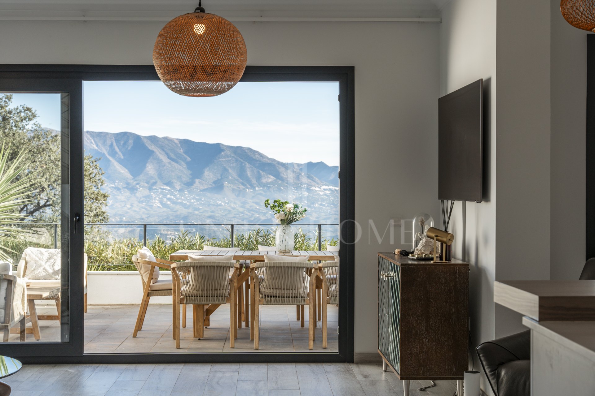 Adosado en venta en La Mairena, Marbella Este