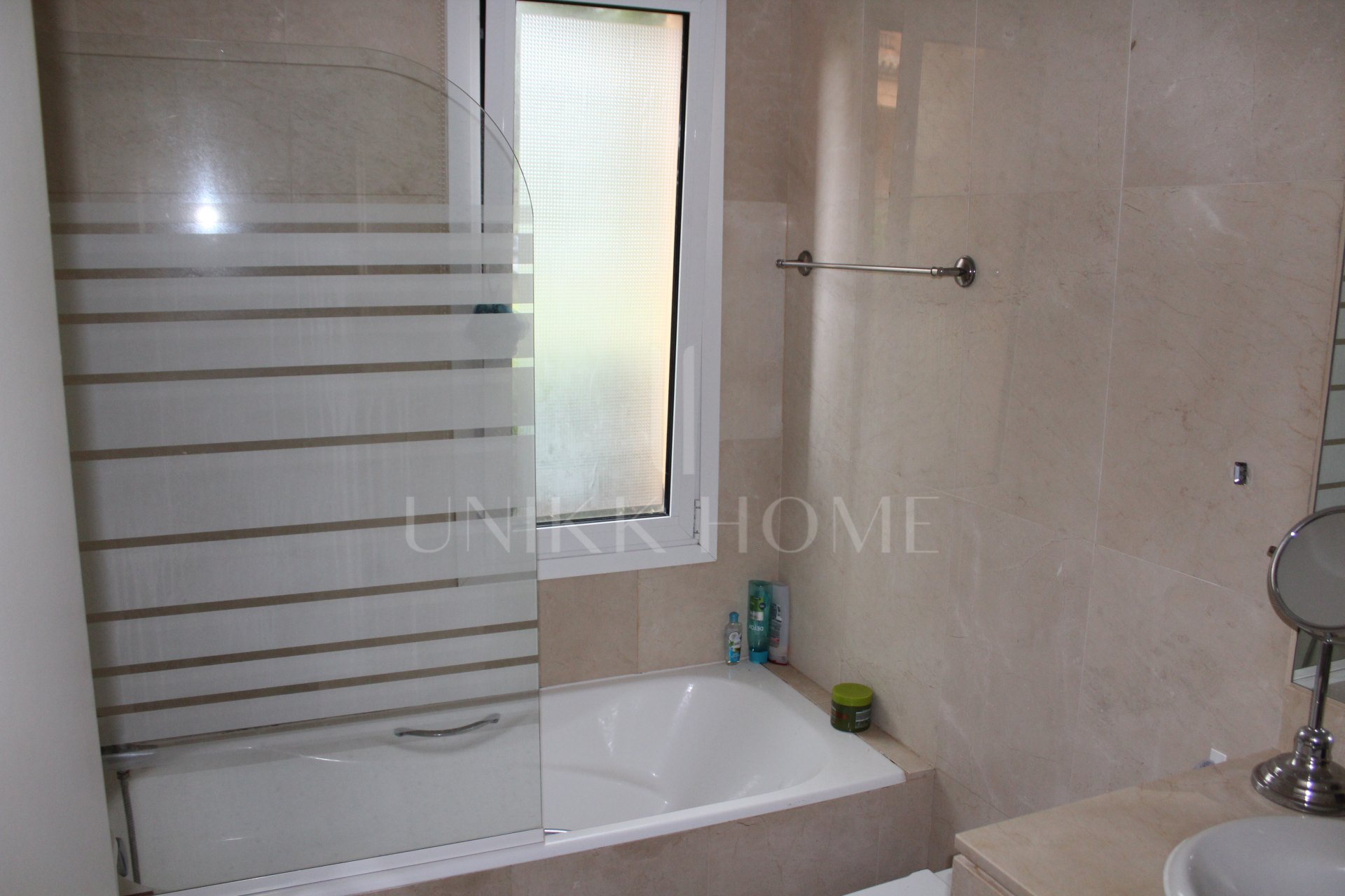 Sea‐View Garden Apartment en Exclusive Los Granados