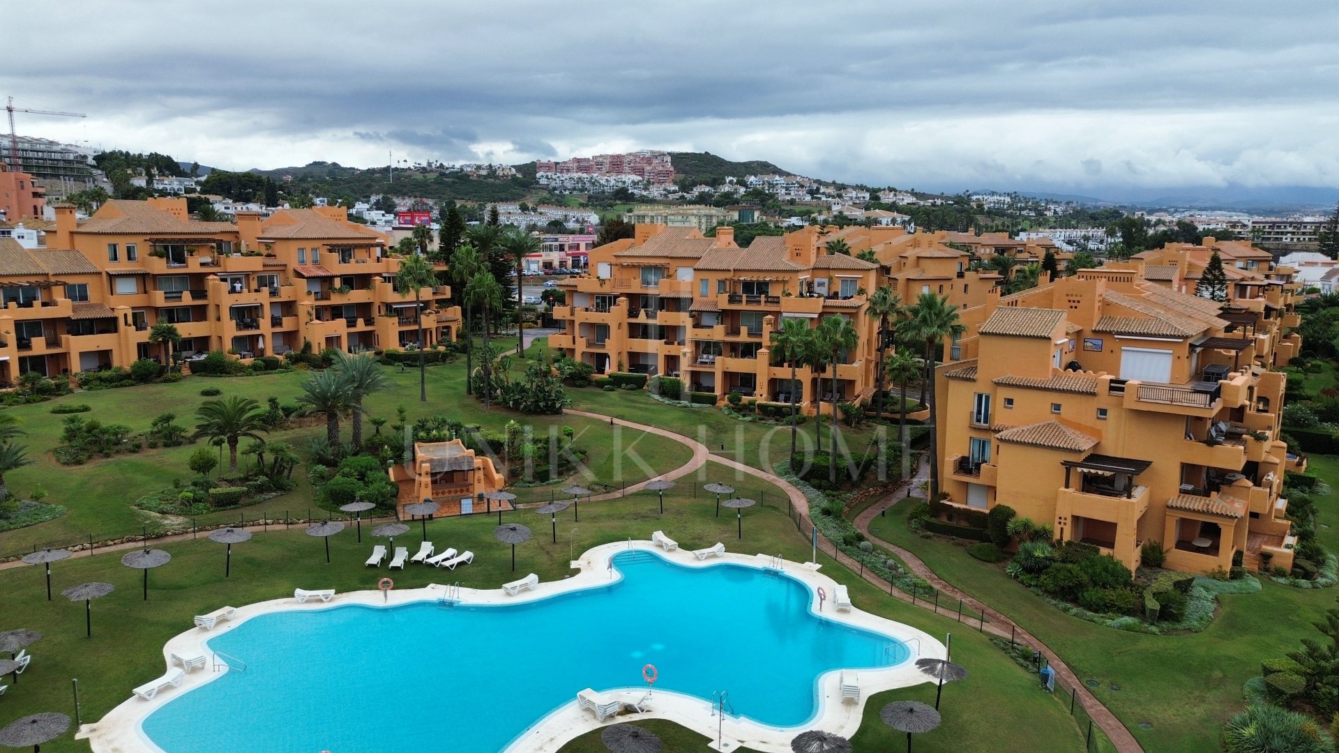 Sea‐View Garden Apartment en Exclusive Los Granados