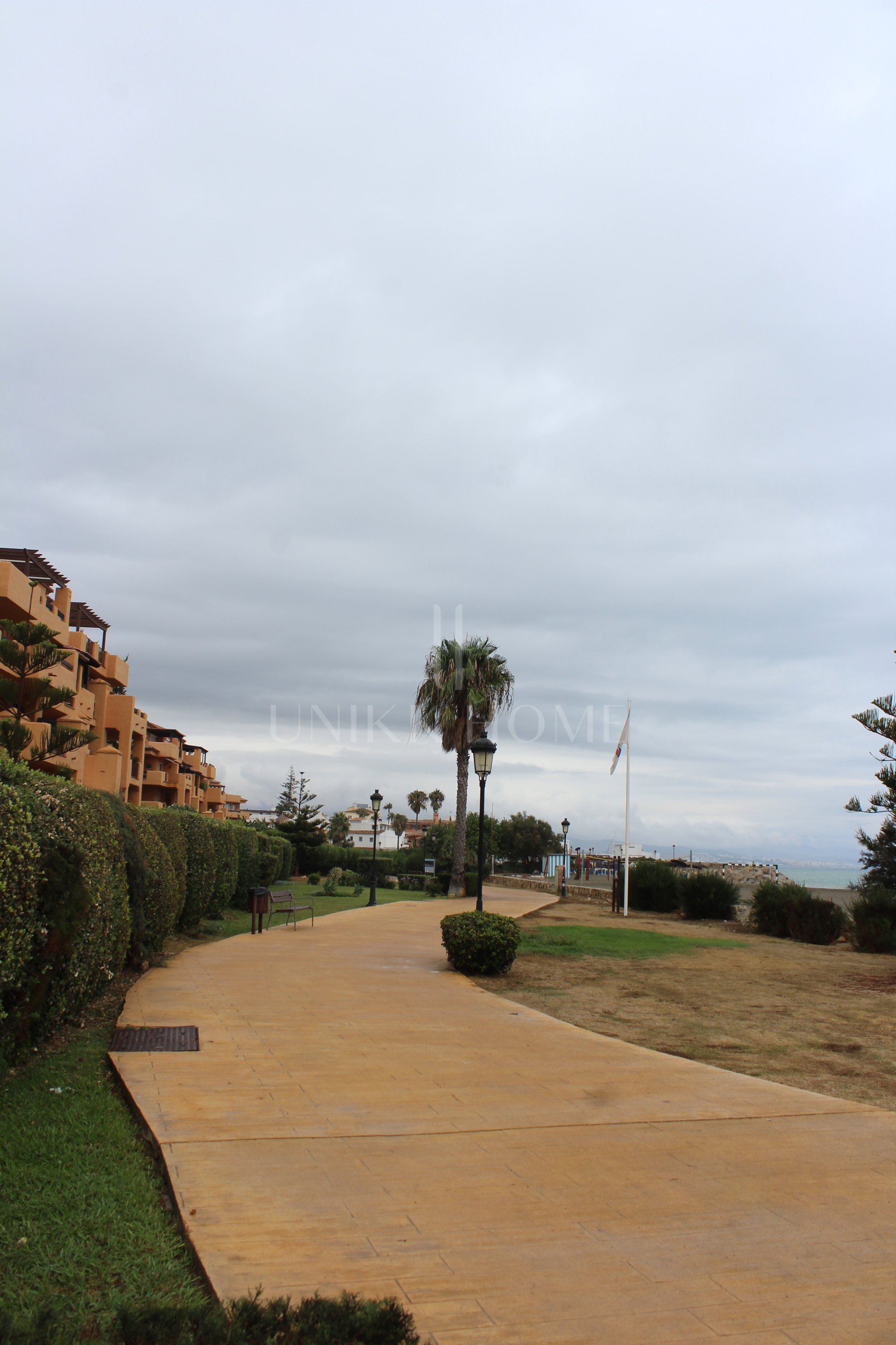 Sea‐View Garden Apartment en Exclusive Los Granados