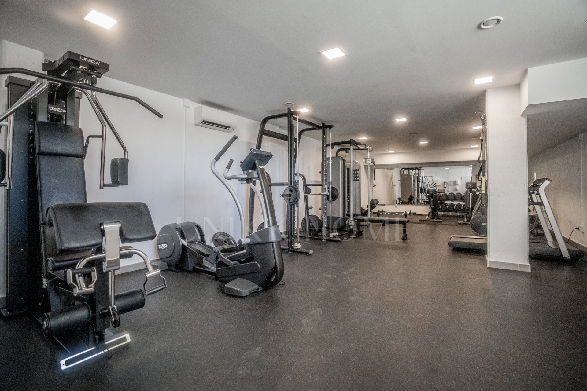 Luxury 2-Bedroom Penthouse with Panoramic Sea & Golf Views – Atalaya Hills