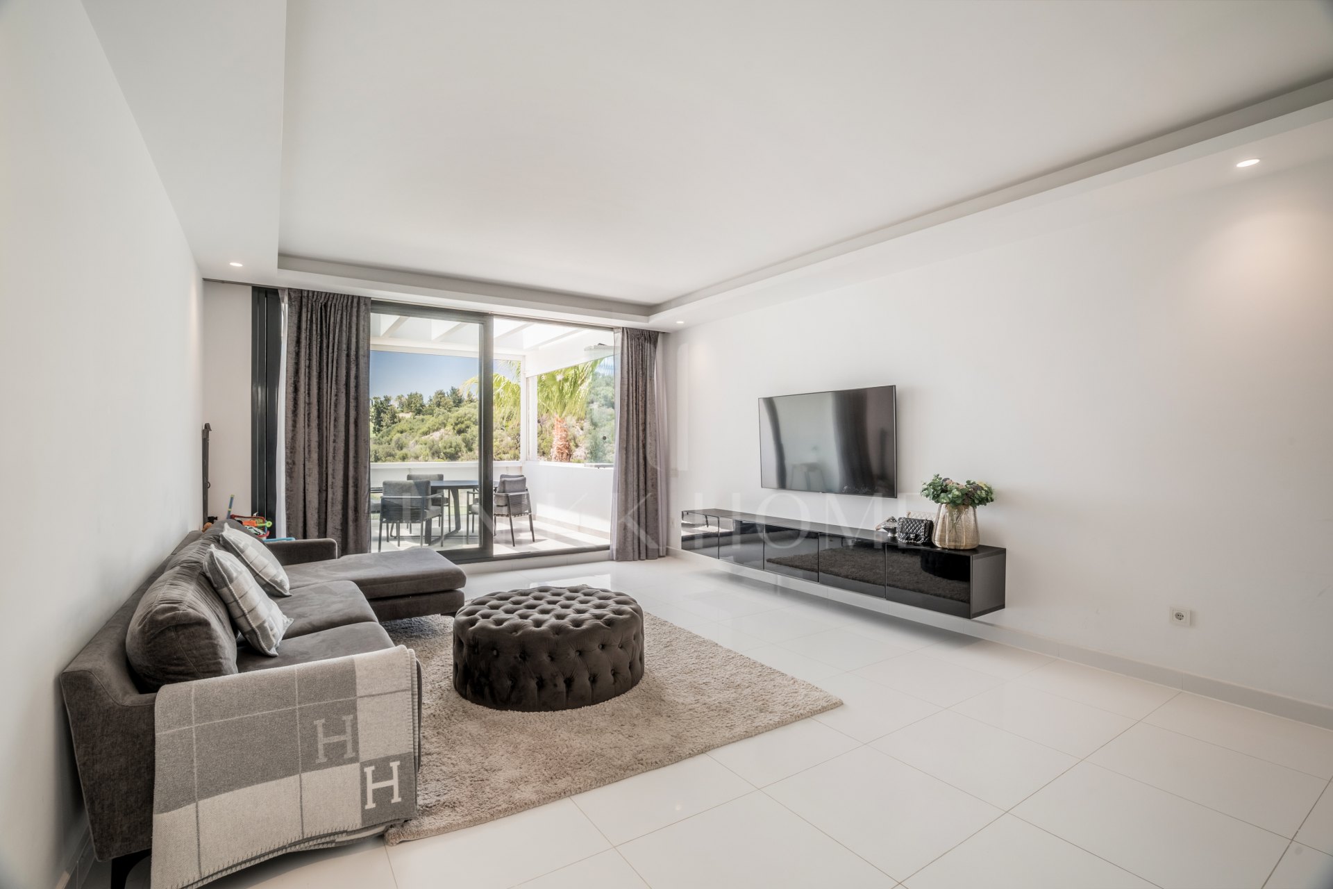 Luxury 2-Bedroom Penthouse with Panoramic Sea & Golf Views – Atalaya Hills