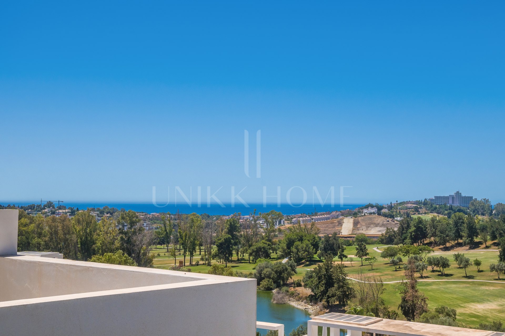 Luxury 2-Bedroom Penthouse with Panoramic Sea & Golf Views – Atalaya Hills