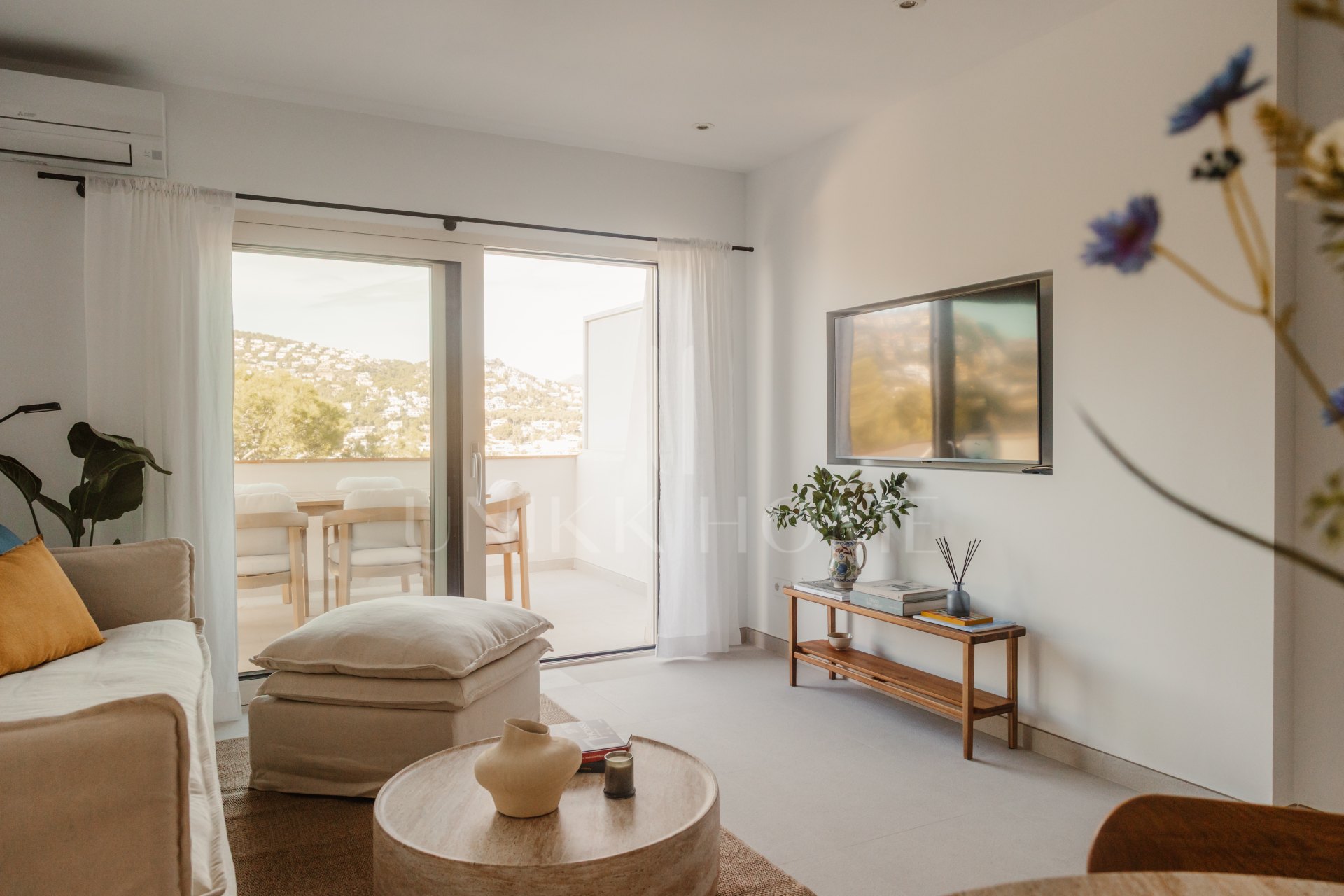 Apartamento completamente renovado con vistas panorámicas al mar y al puerto en Port d’Andratx