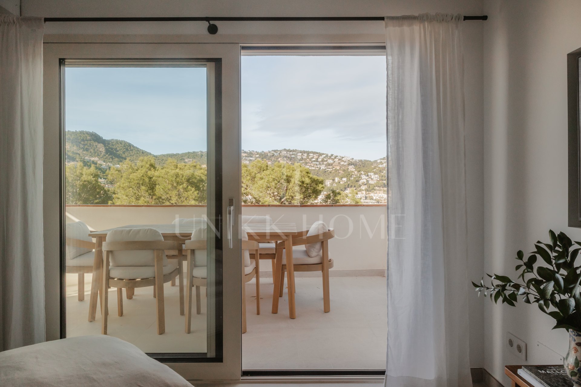 Apartamento completamente renovado con vistas panorámicas al mar y al puerto en Port d’Andratx