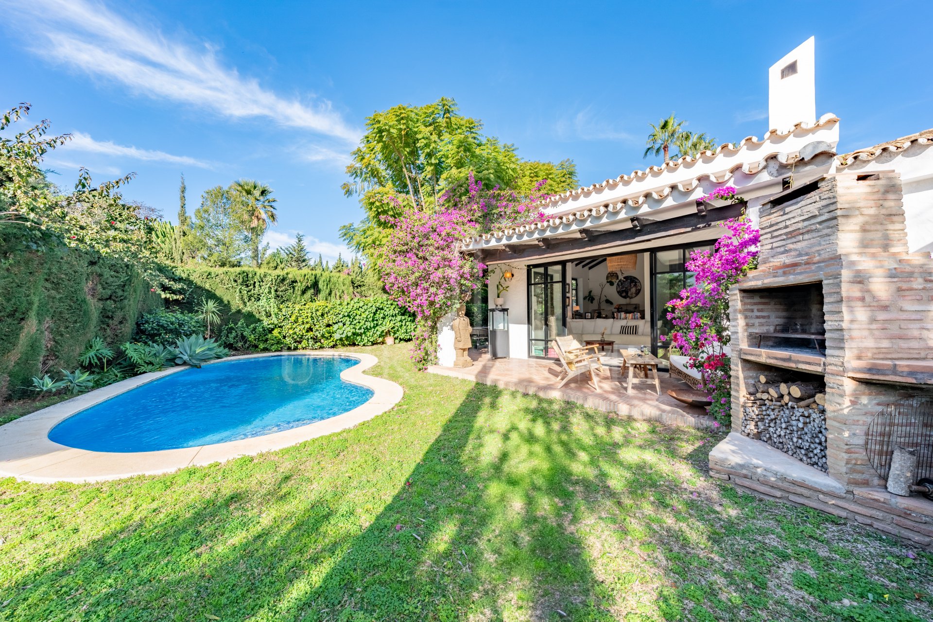 Charming & Artistic 4-Bedroom Villa in Atalaya