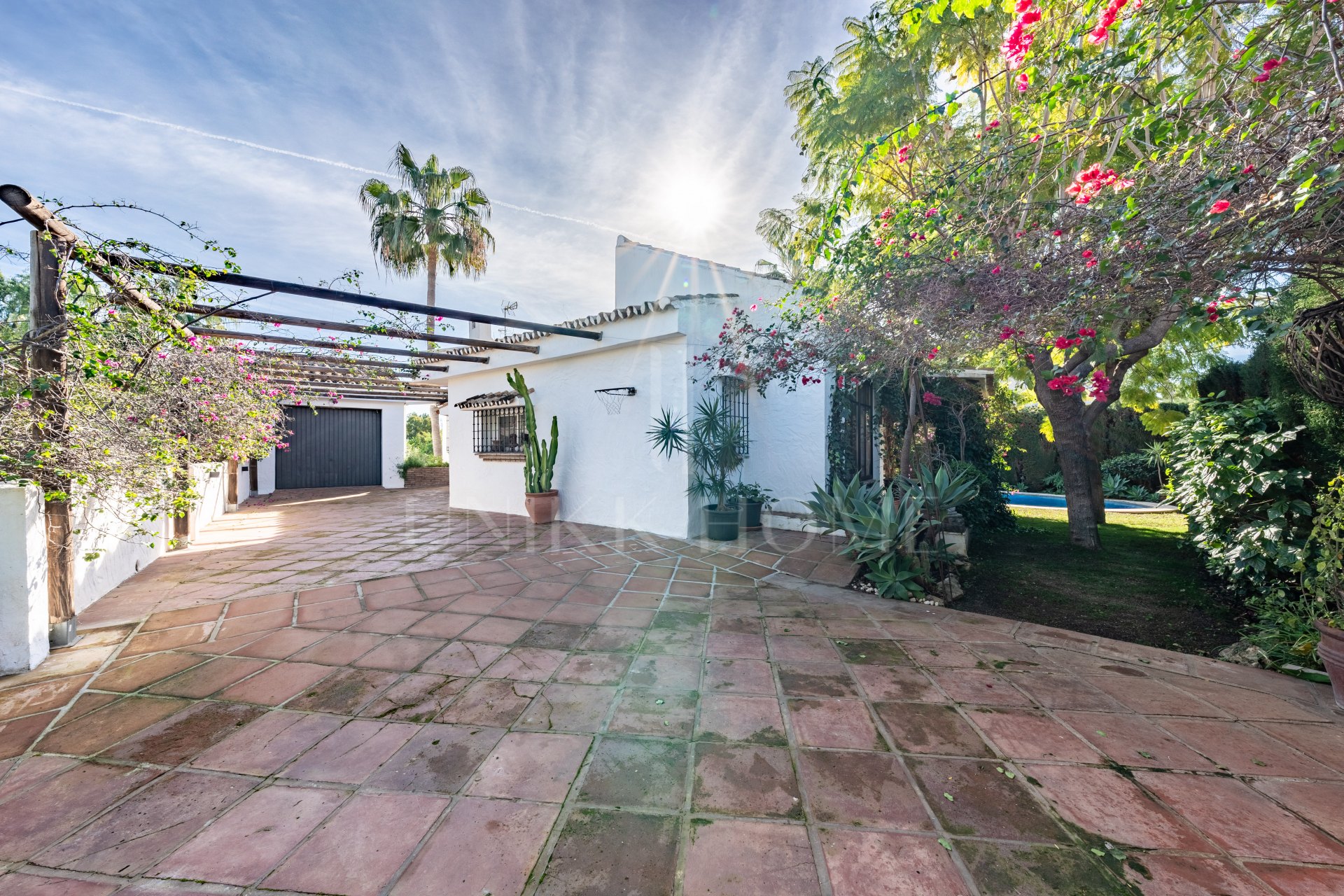 Charming & Artistic 4-Bedroom Villa in Atalaya