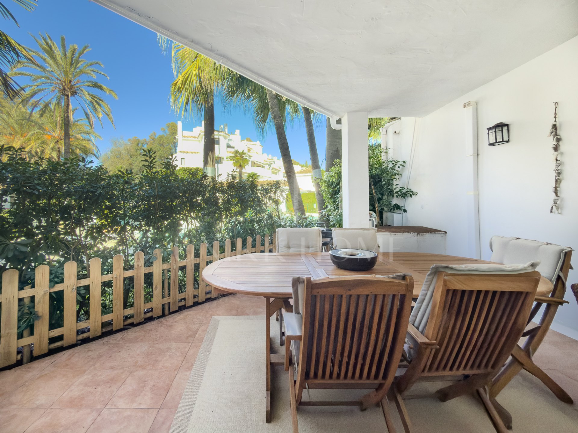 Beachfront Apartment for Sale in Golden Beach Marbella