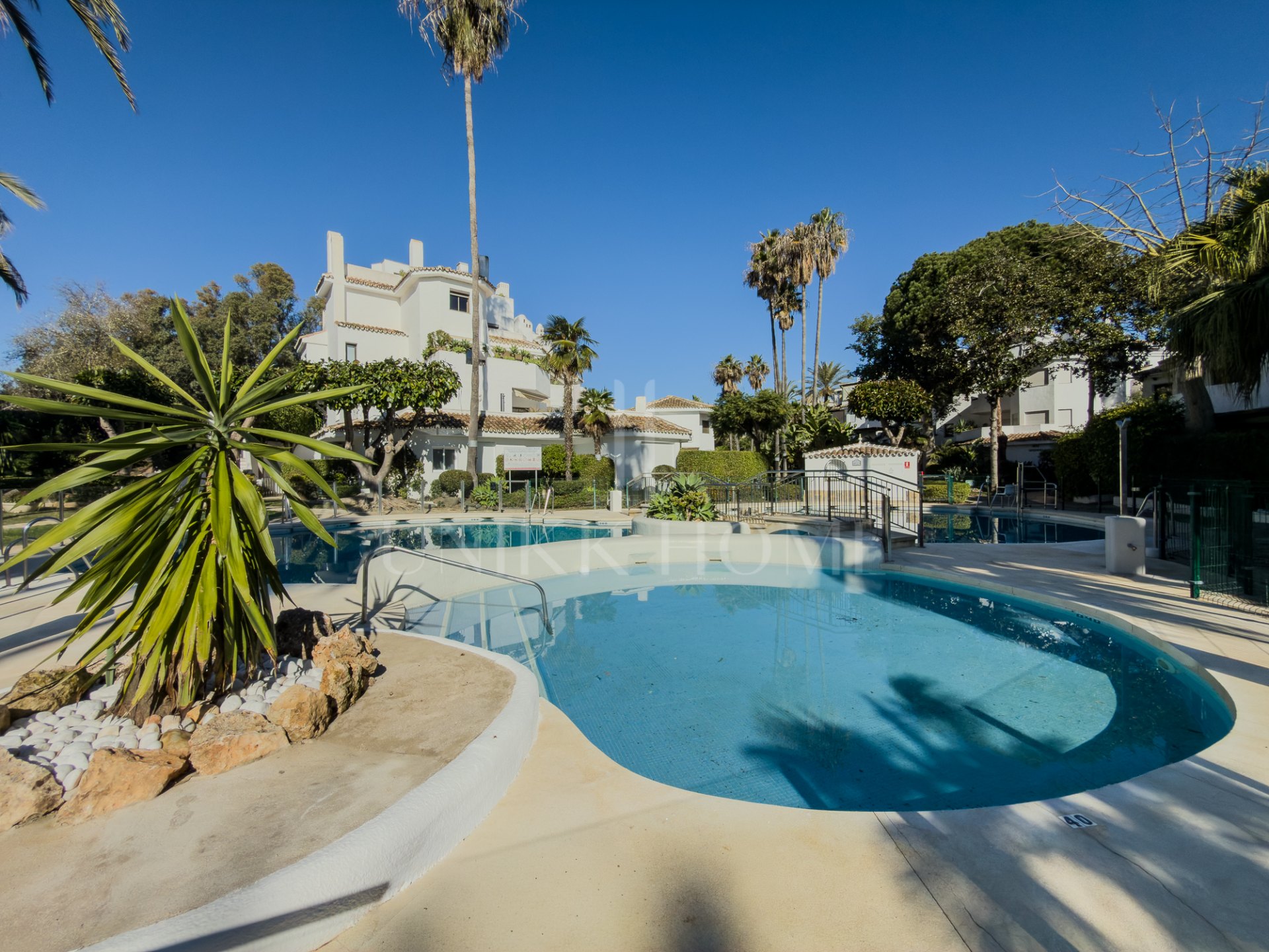 Beachfront Apartment for Sale in Golden Beach Marbella