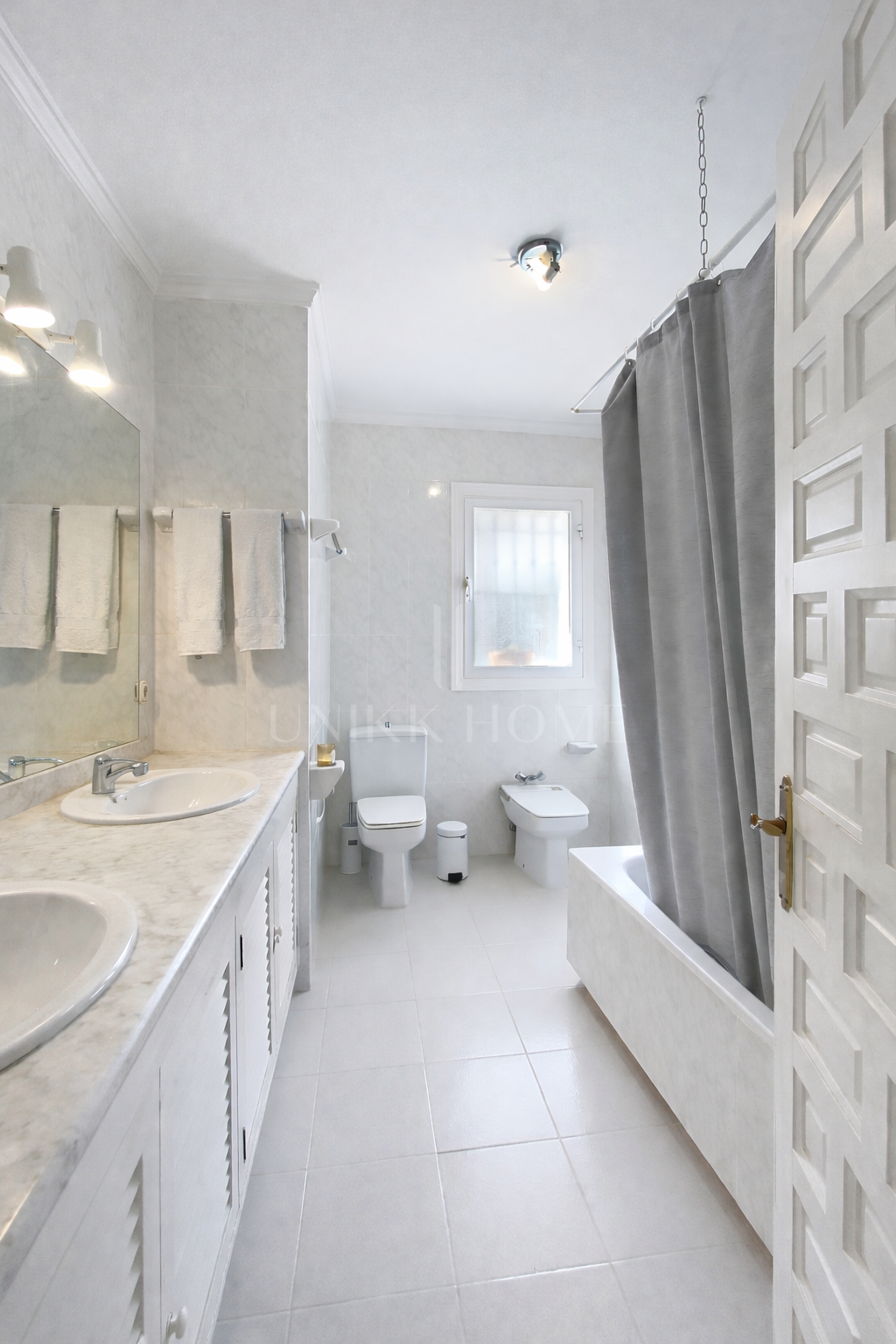 4 -Bedrooms Villa with Pool in Diana Park, East Estepona