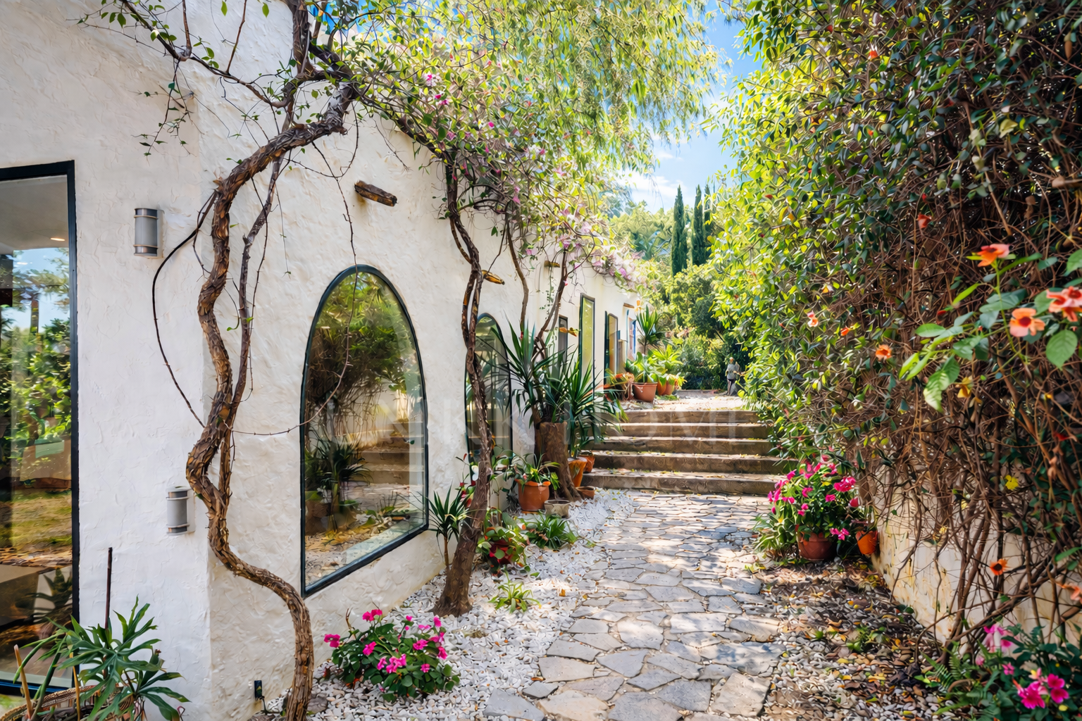 4 -Bedrooms Villa with Pool in Diana Park, East Estepona