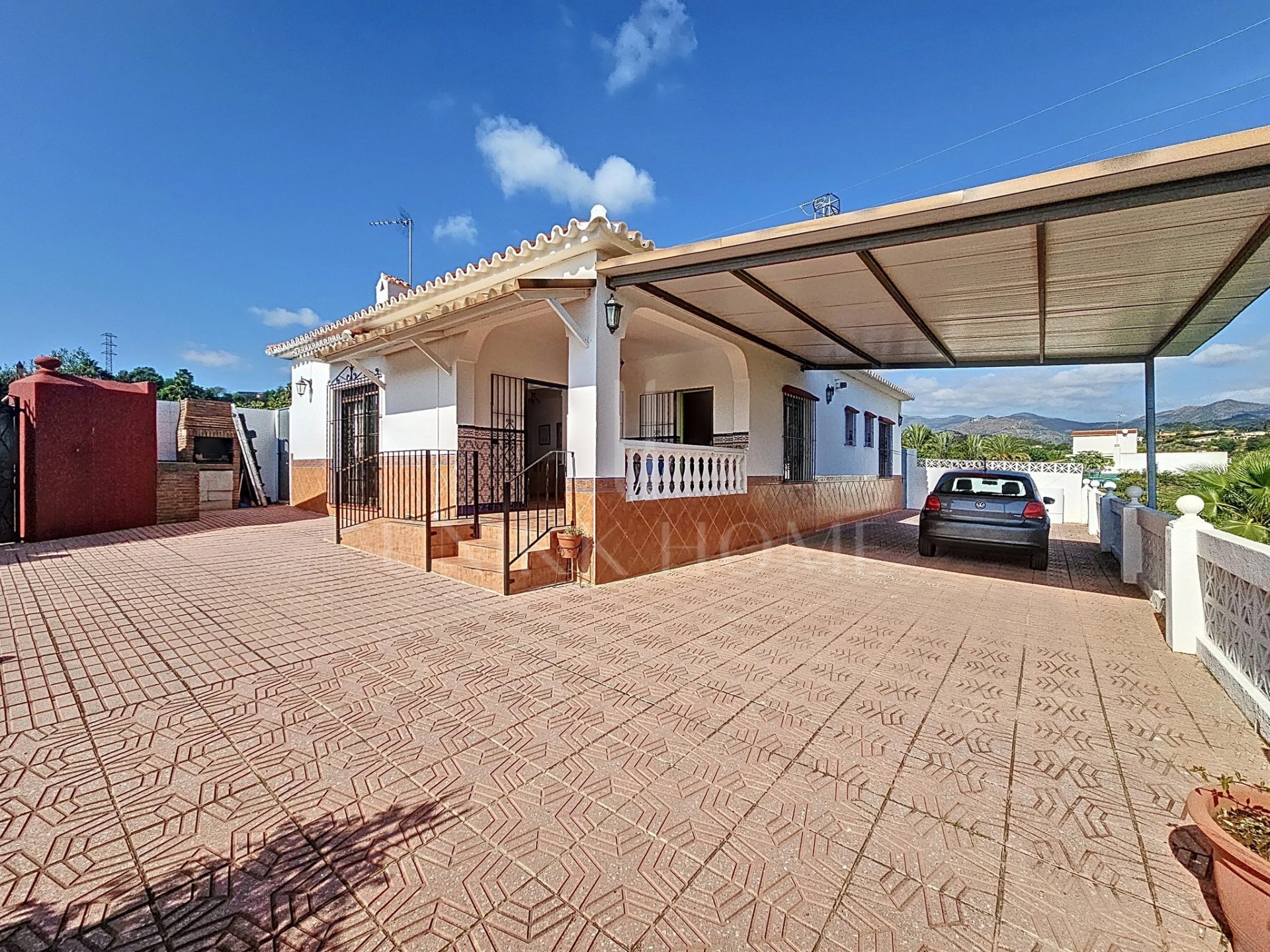 Encantadora Casa con Grande Finca en El Padron, Estepona Este