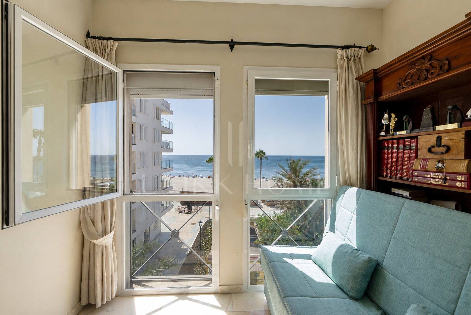 Seafront Apartment on Estepona's Promenade
