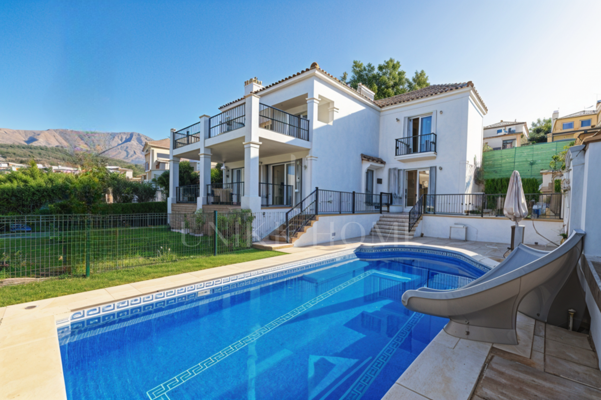 Frontline Golf Villa in Valle Romano, Estepona