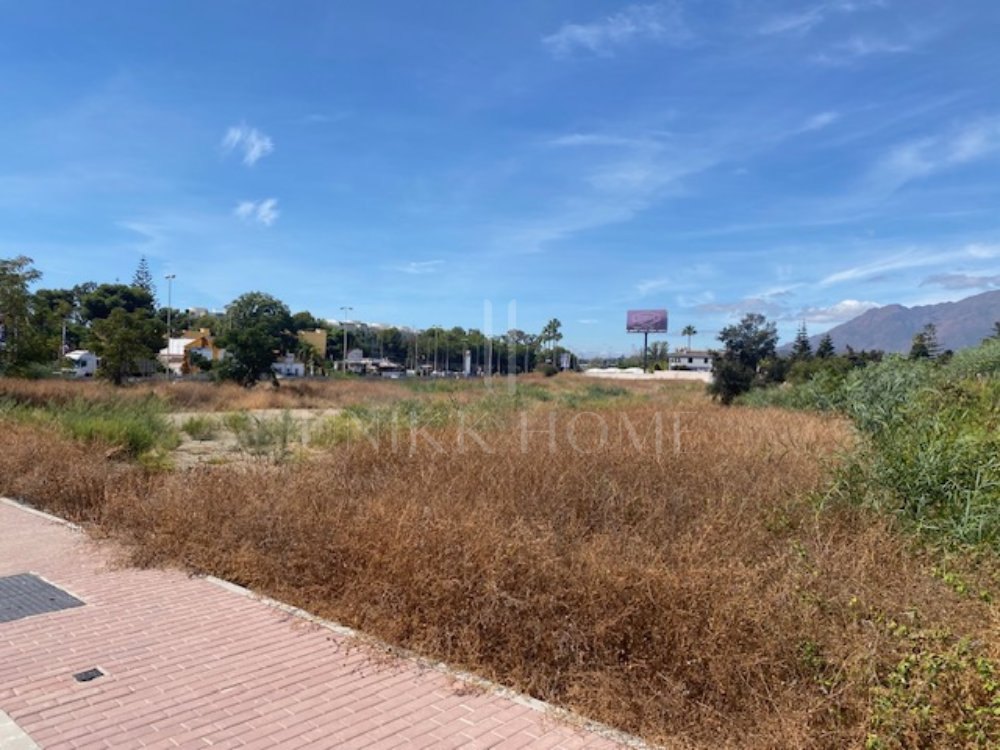 House Building Plot in Estepona's New Golden Mile