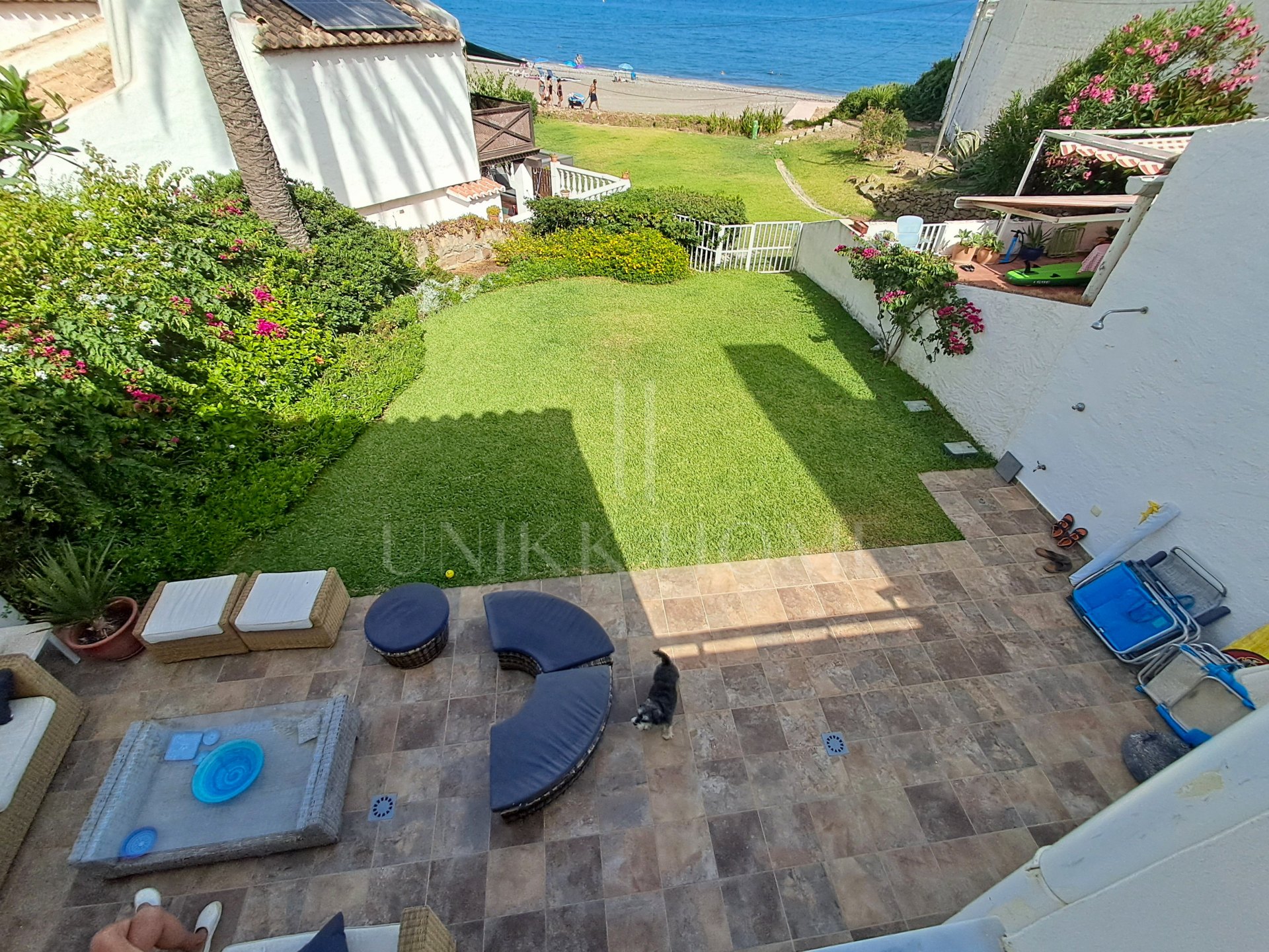 Beachfront Villa/Townhouse with Direct Sea Access – Urb. Bahia Dorada, Estepona West