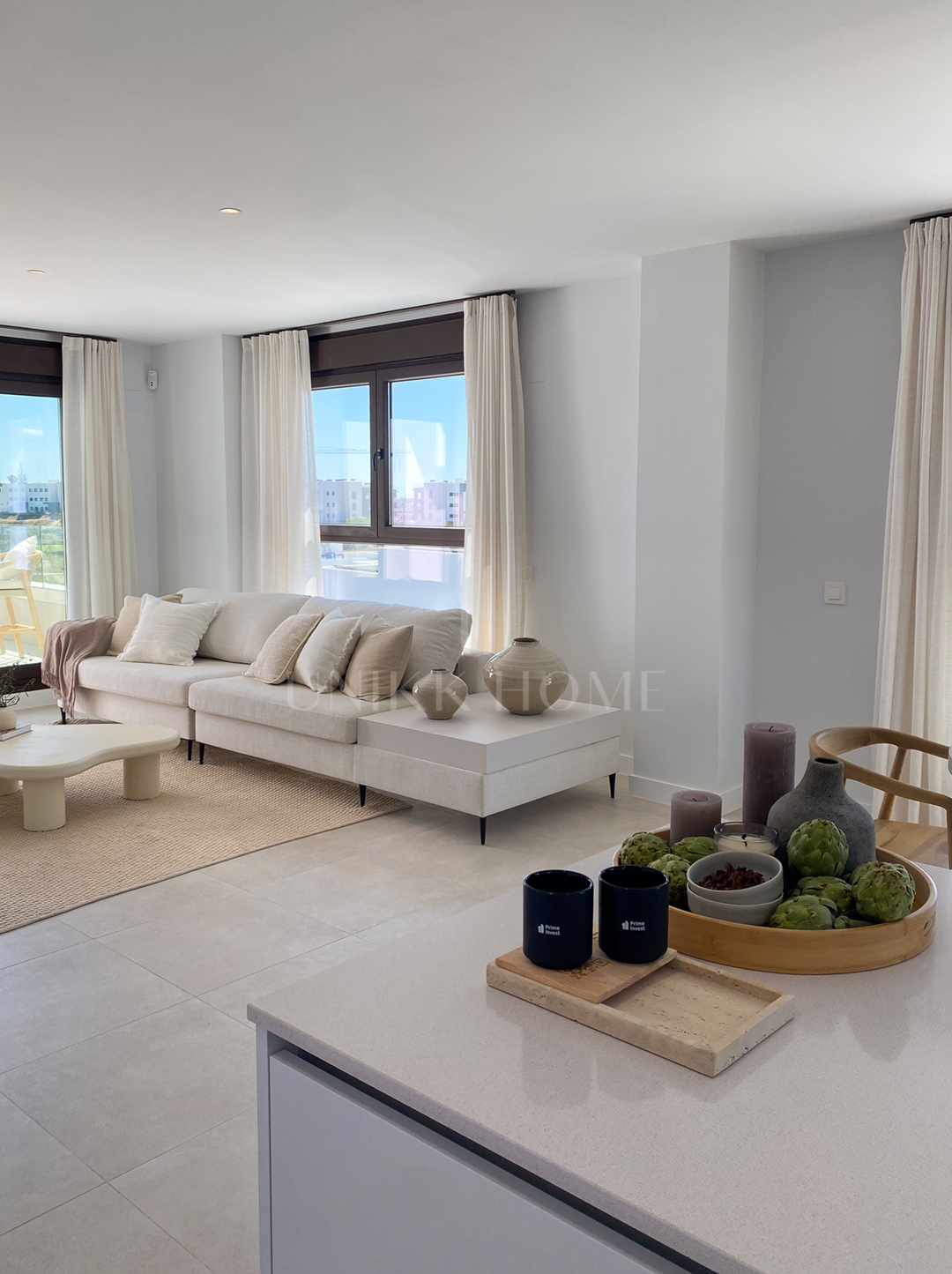 Ático amueblado listo para entrar a vivir con vistas al mar y terraza de 40 m² – Estepona